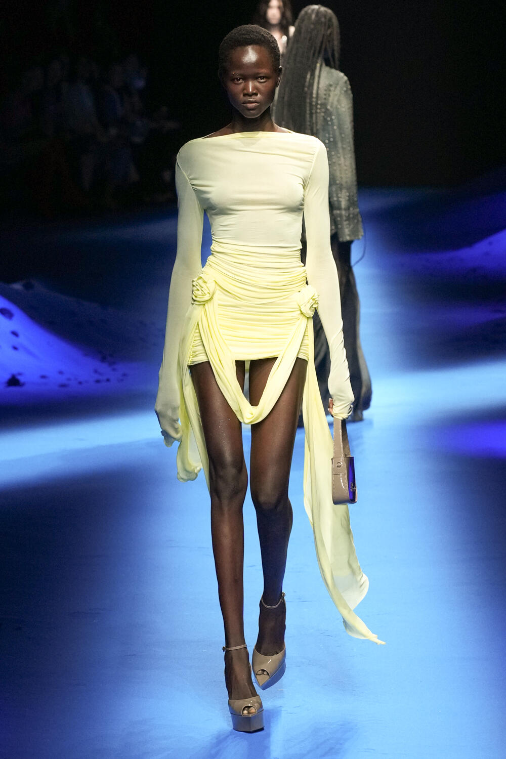Look 7