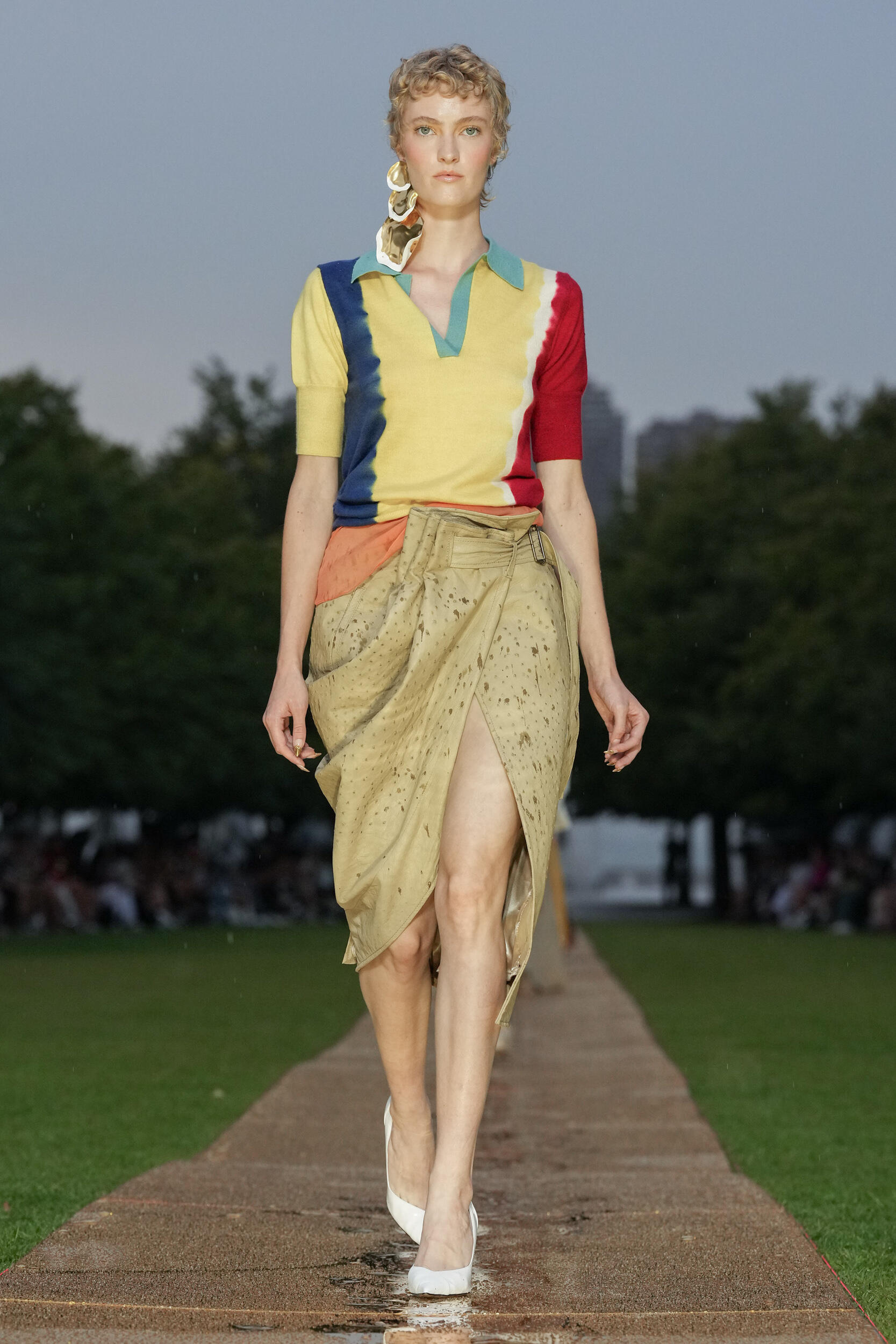 Look 13