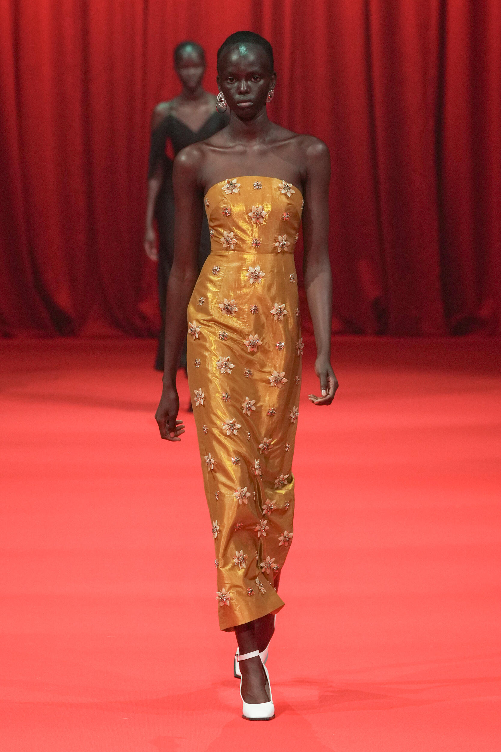 Look 18