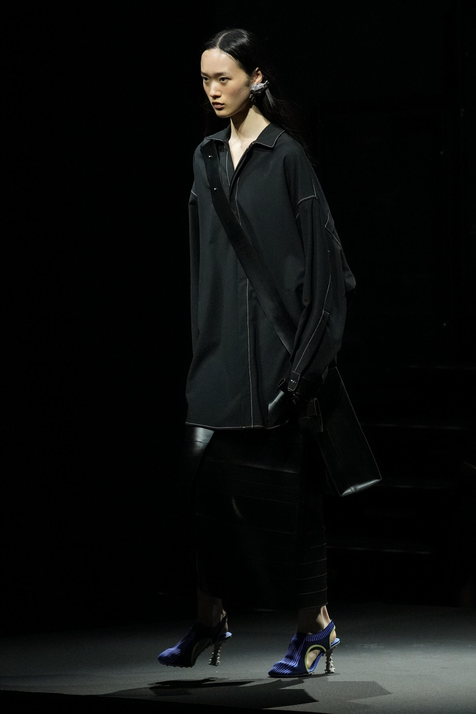 Look 16