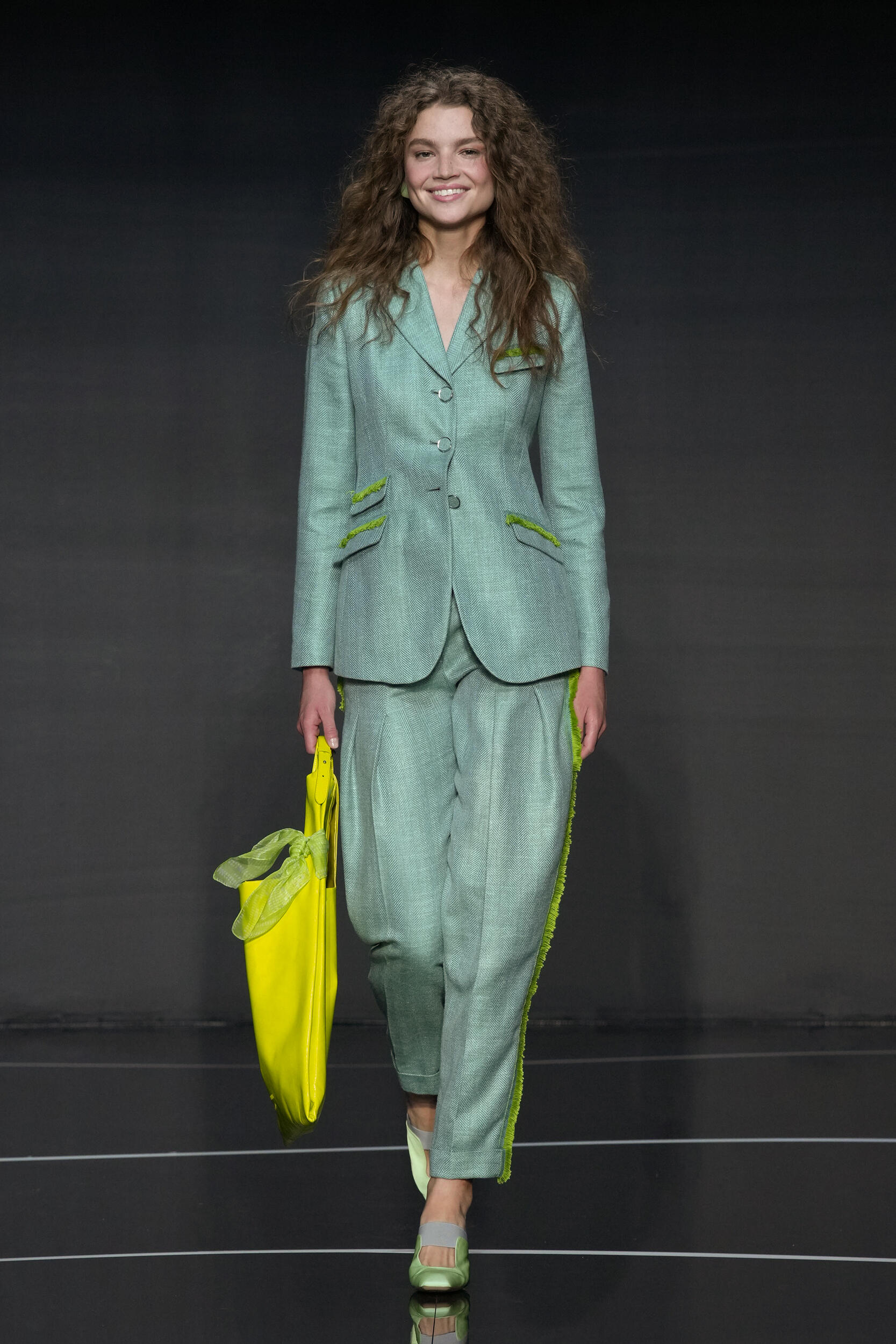 Look 30