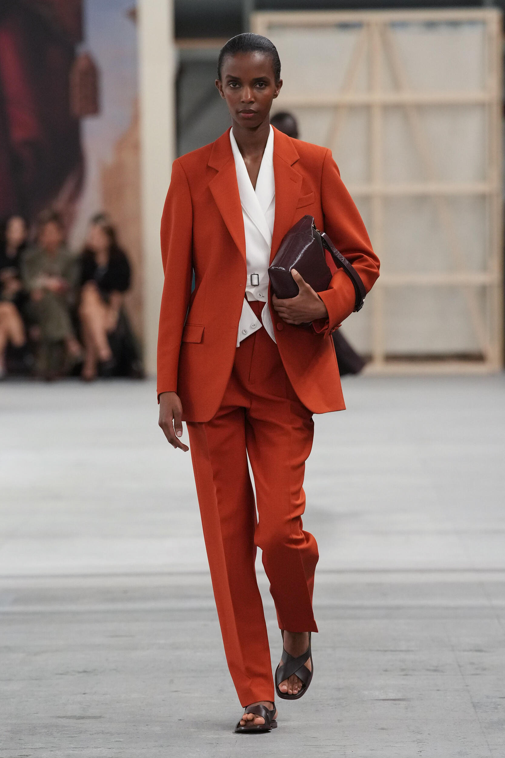 Look 18
