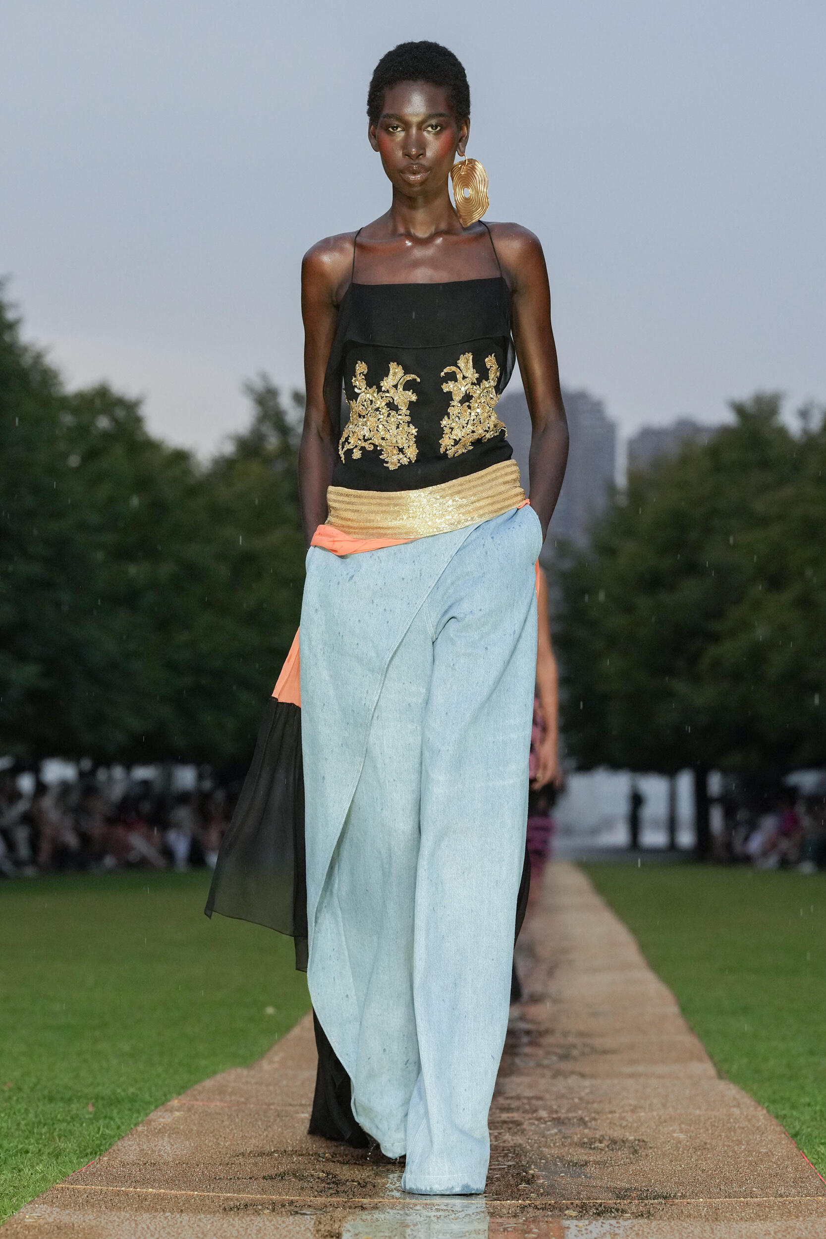 Look 27