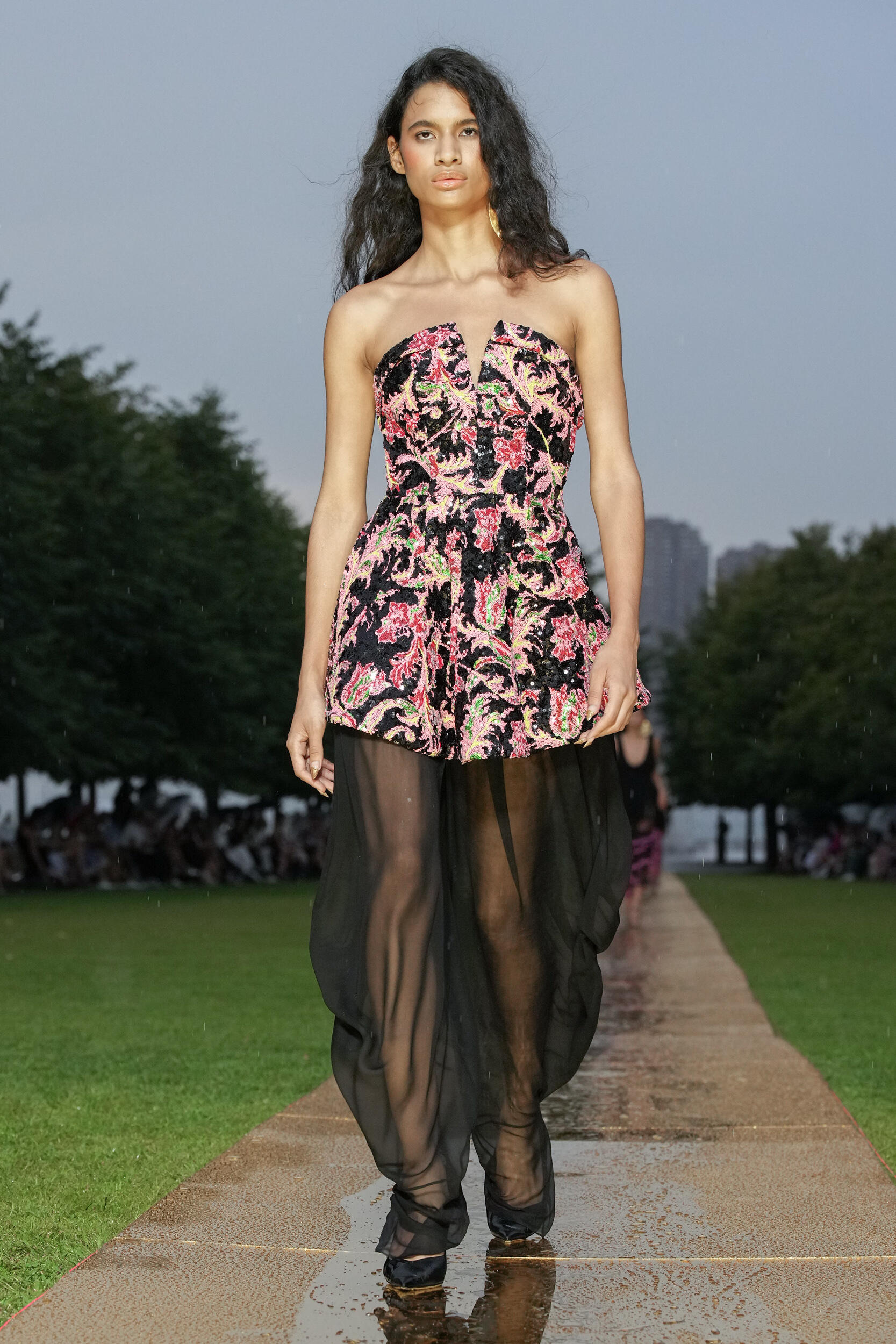 Look 28
