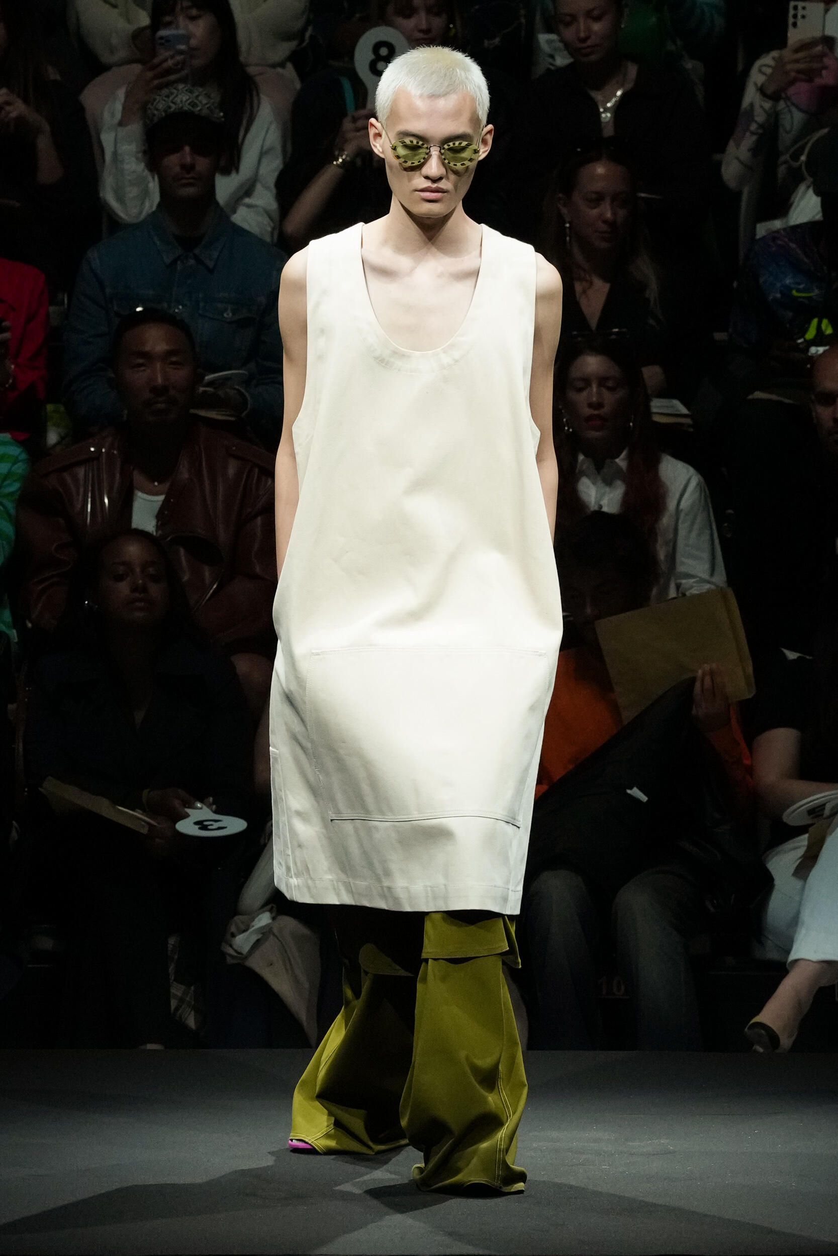 Look 19