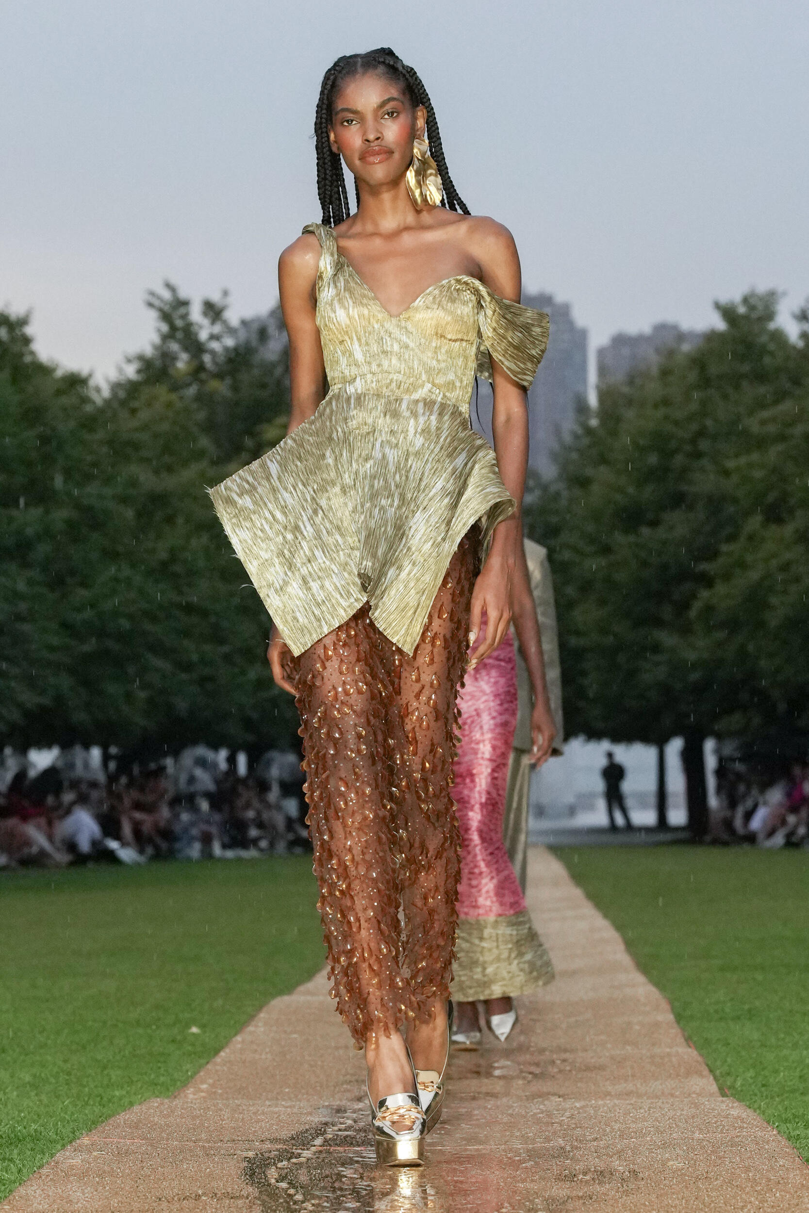 Look 30