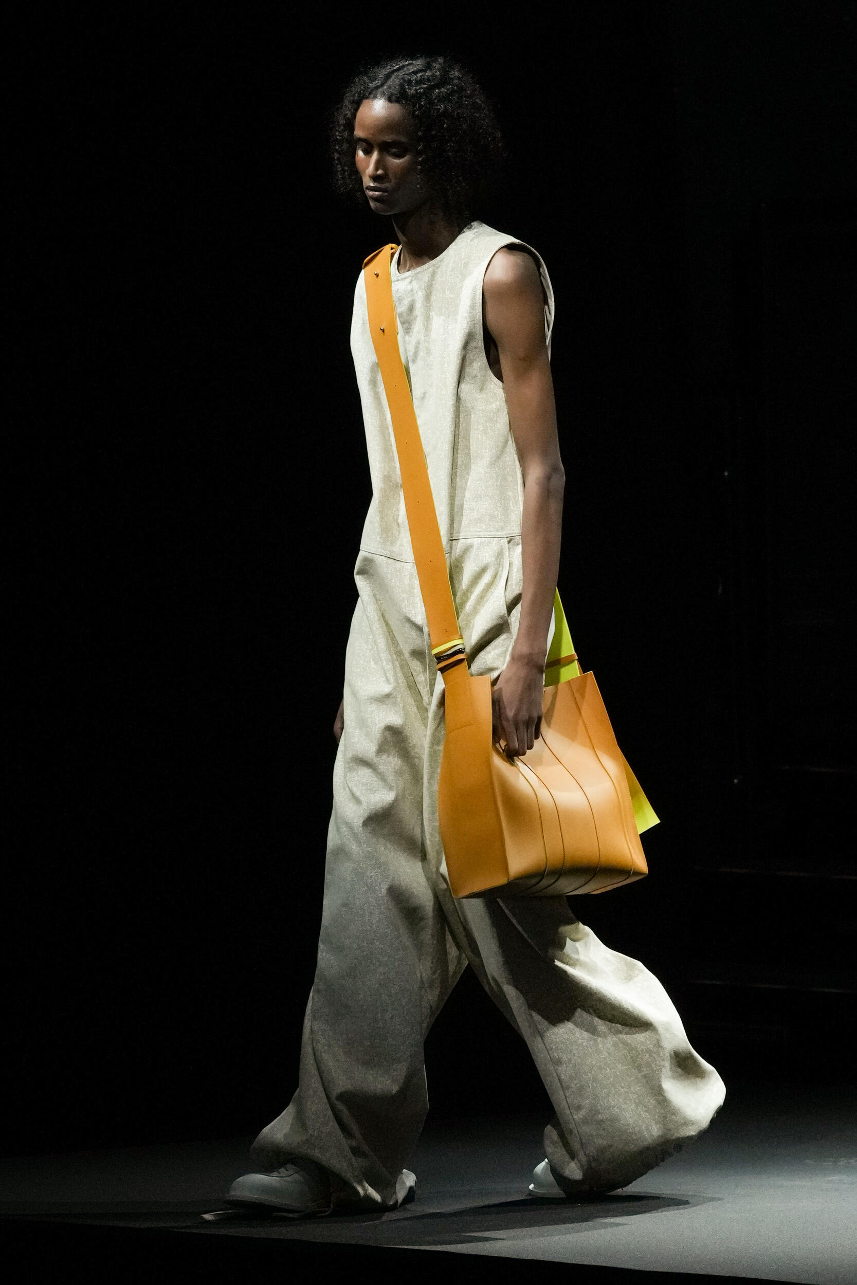 Look 22