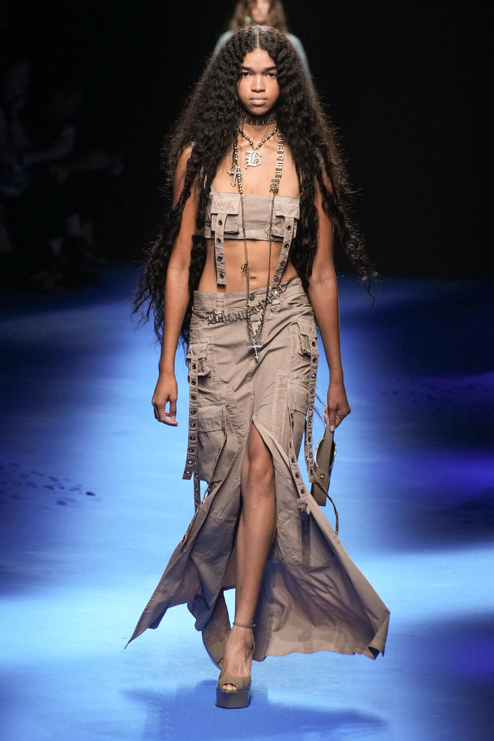 Look 28