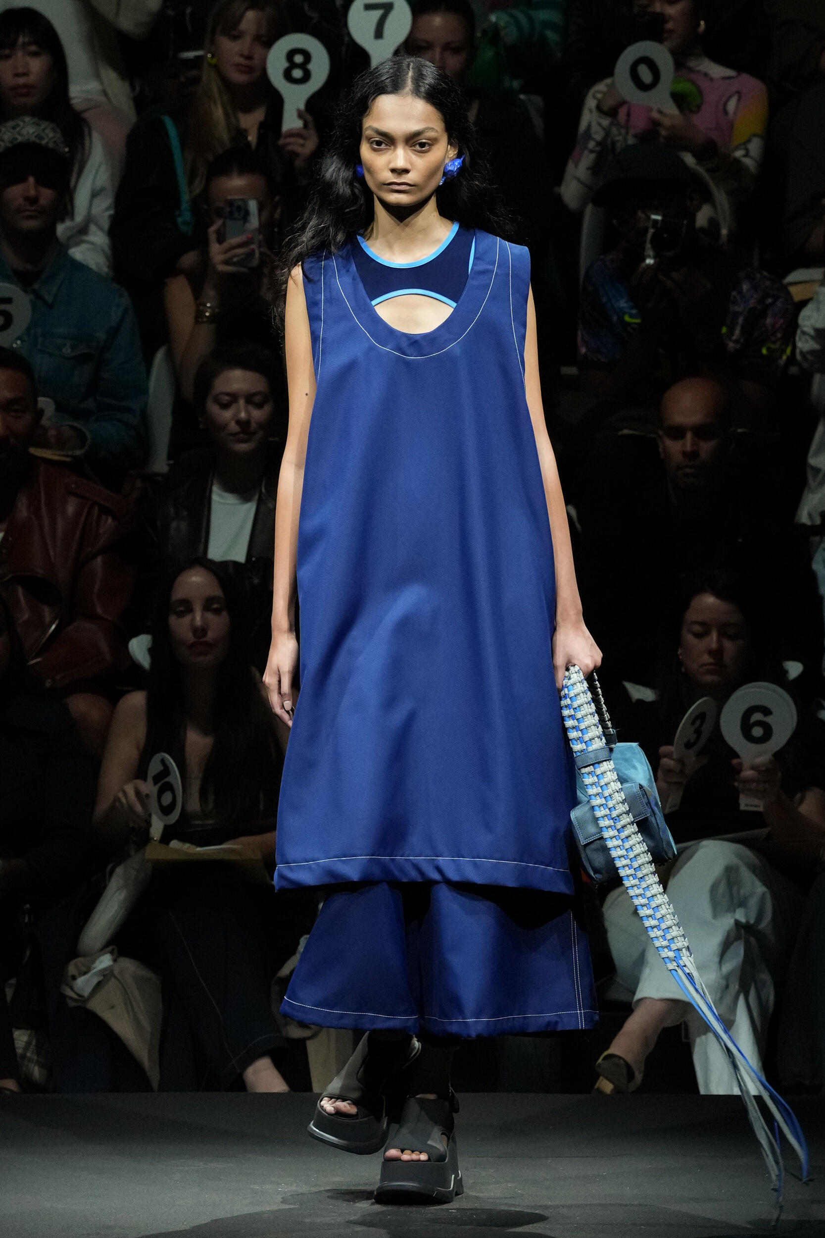 Look 25