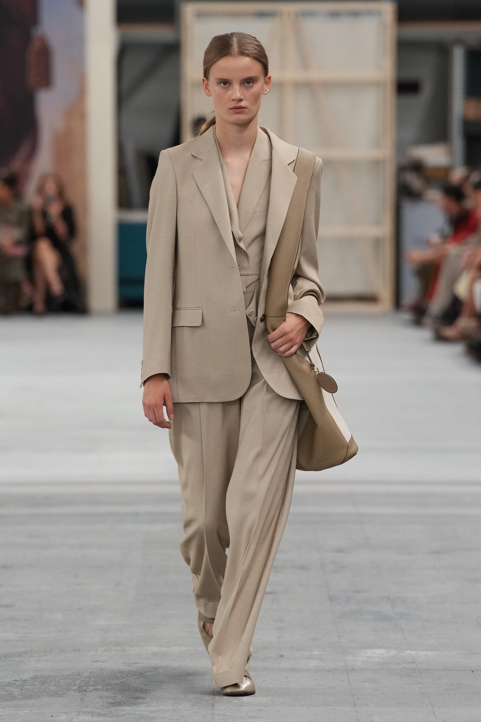 Look 30