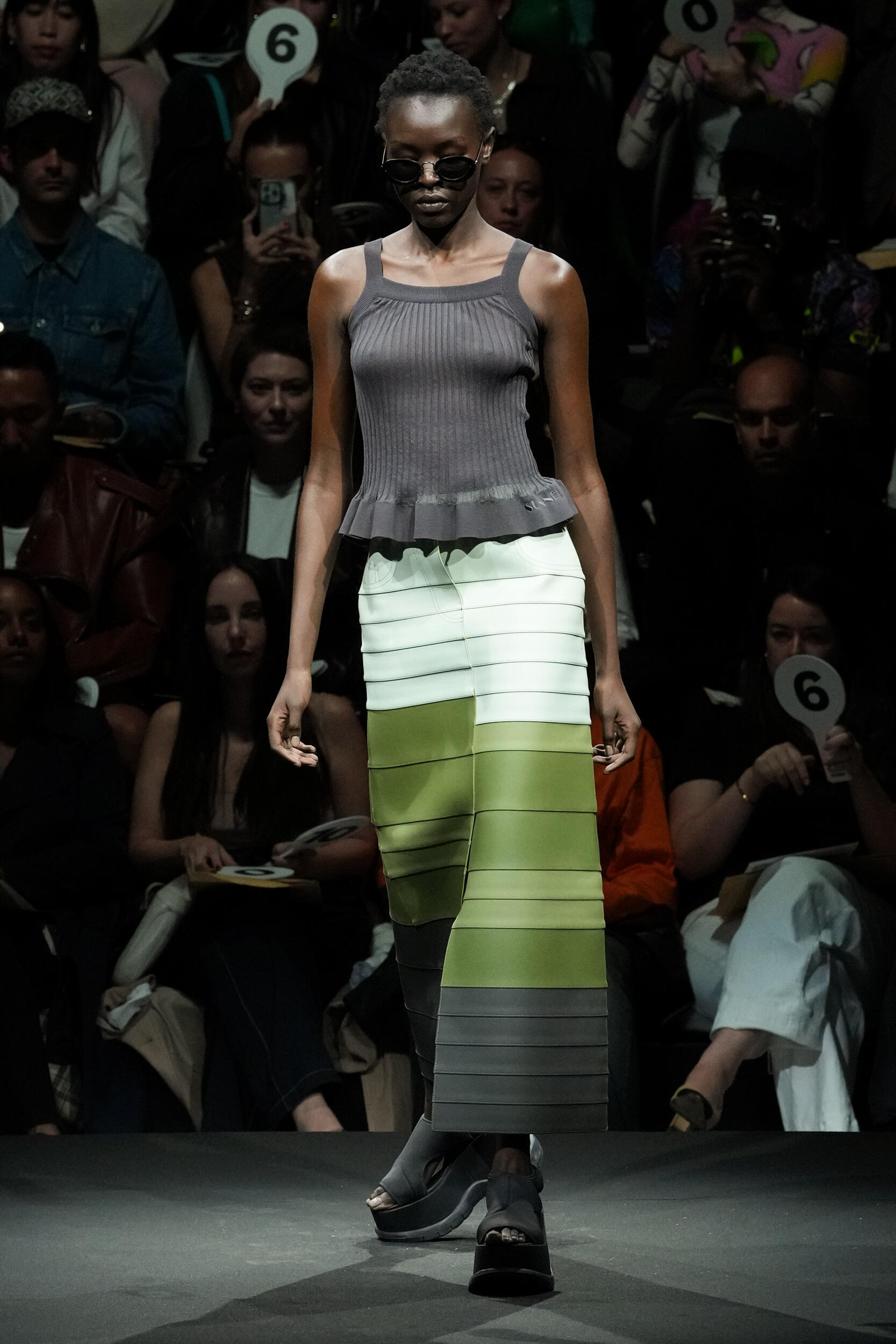 Look 30