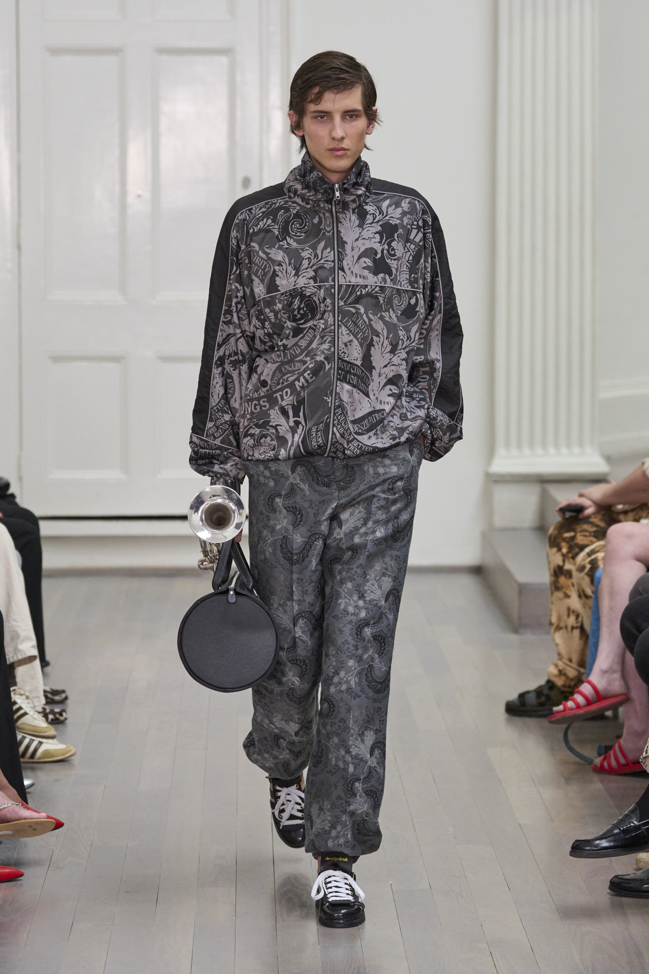 Look 24