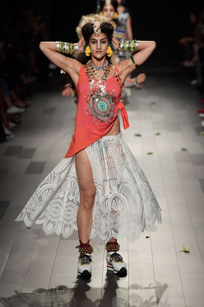 Look 36