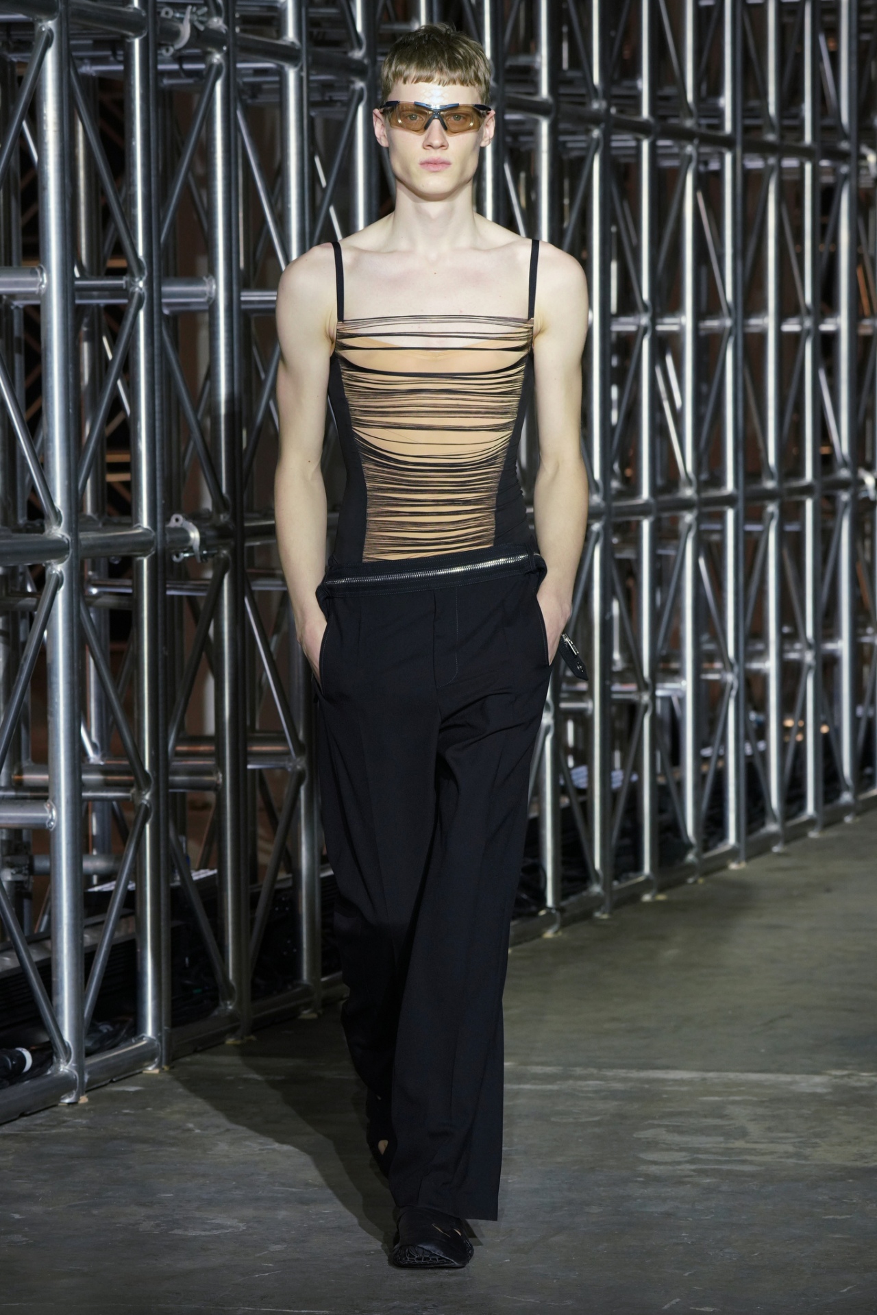 Look 37