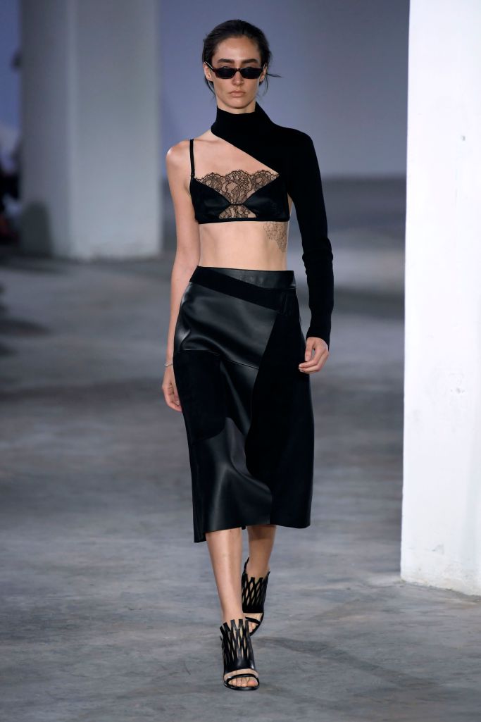 Look 16