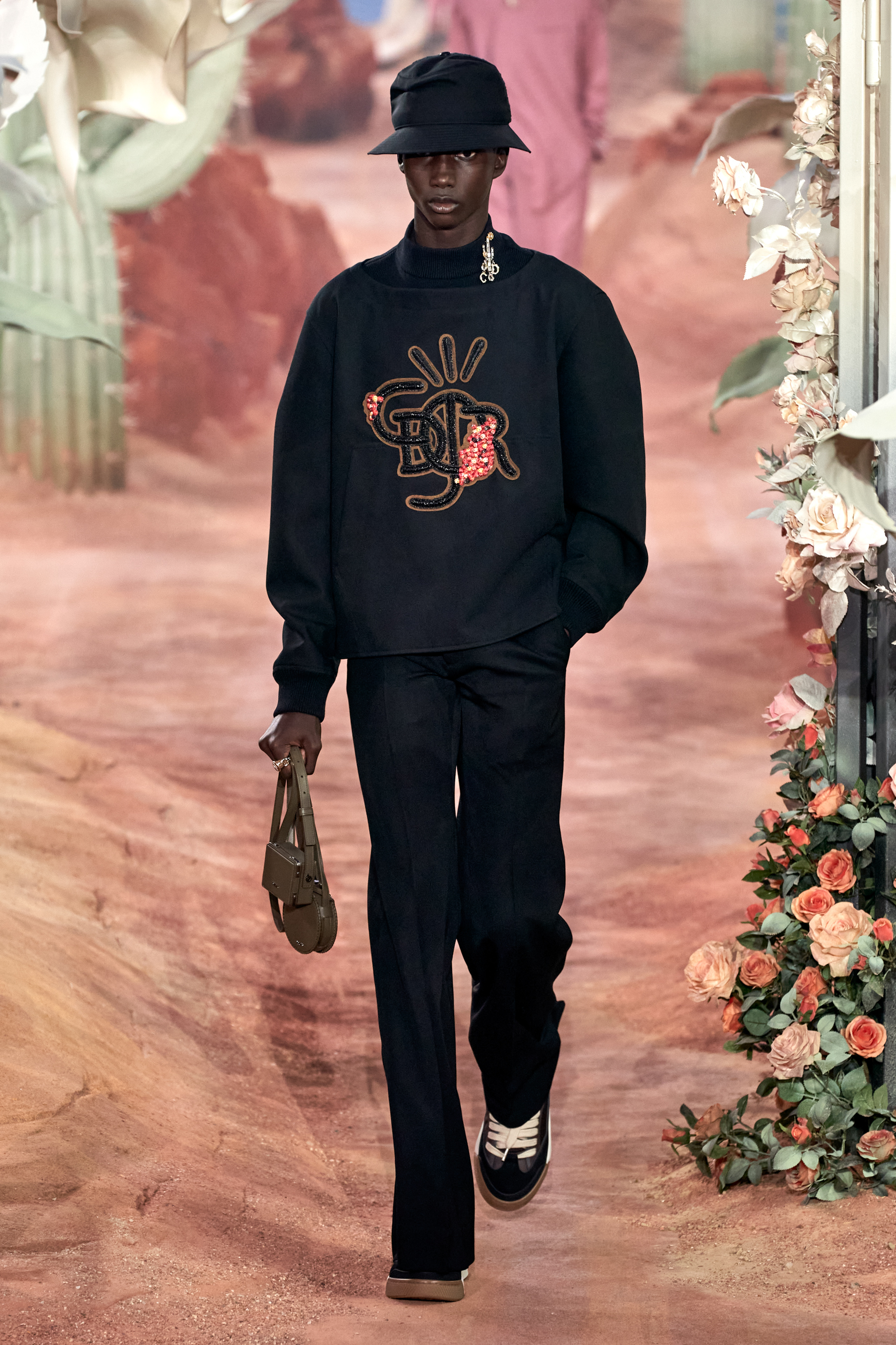 Look 10