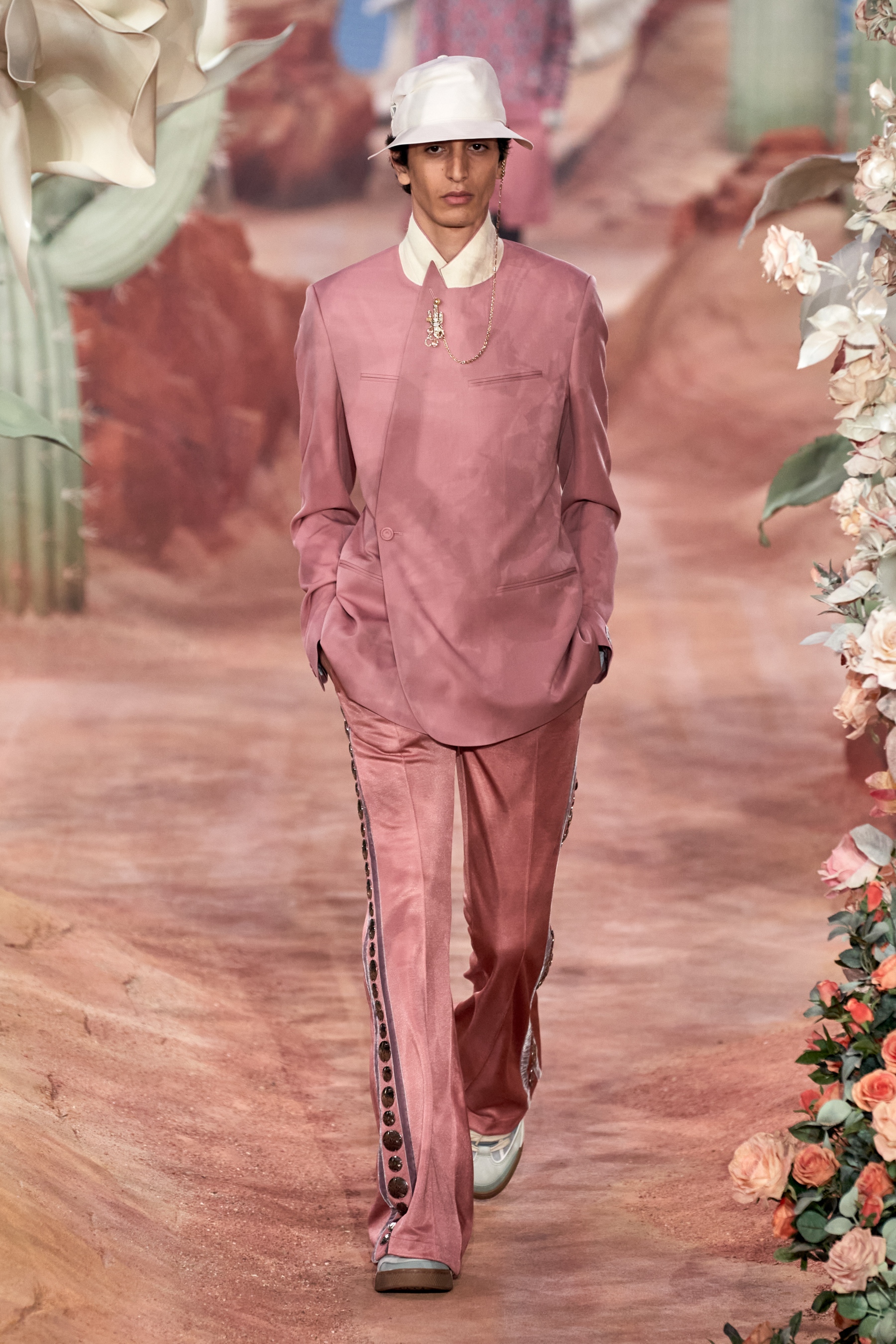 Look 13