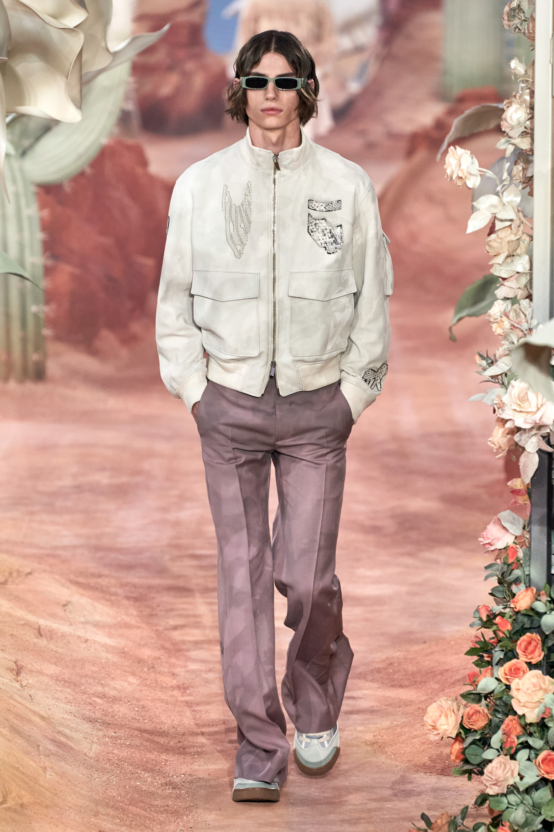 Look 16