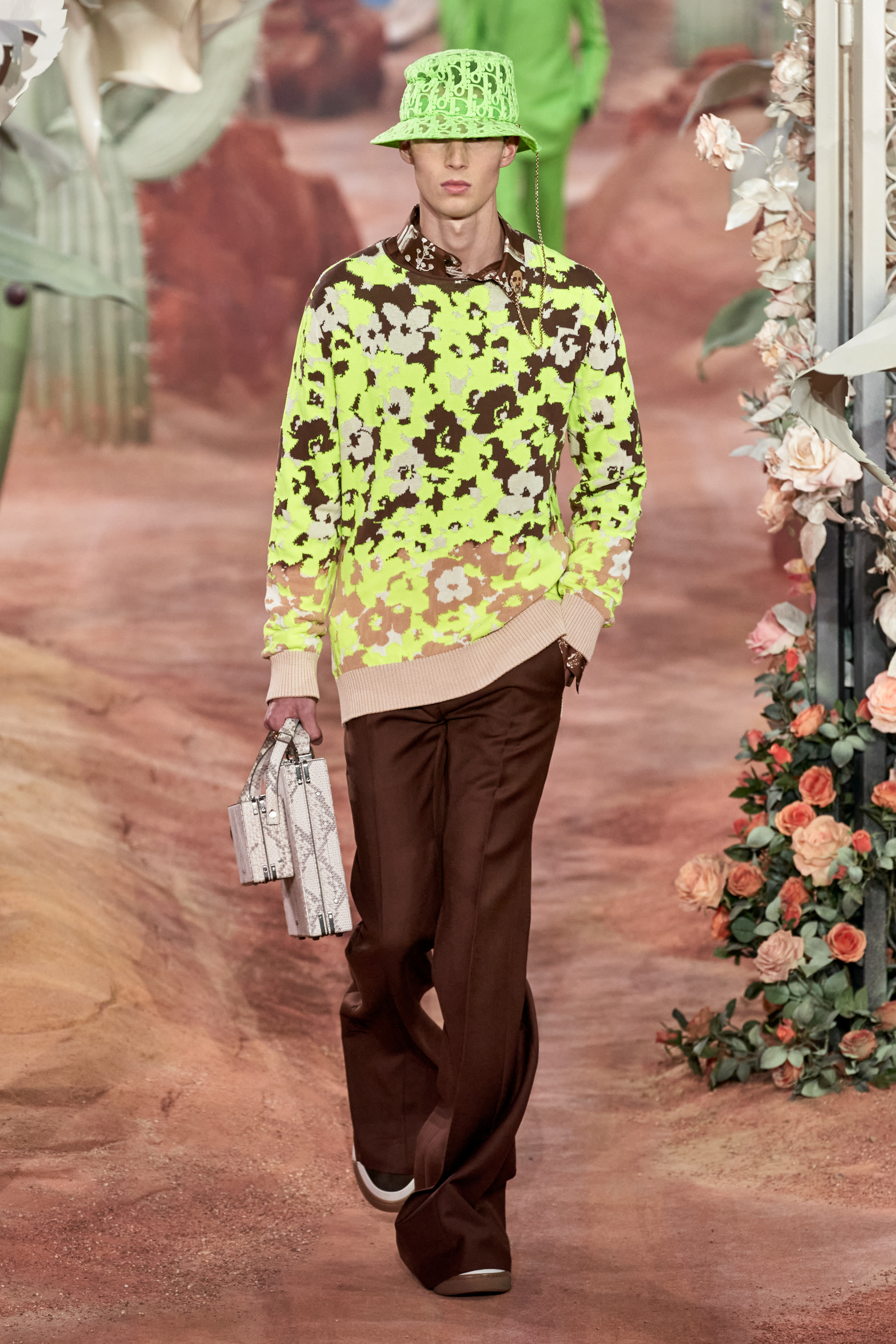 Look 23