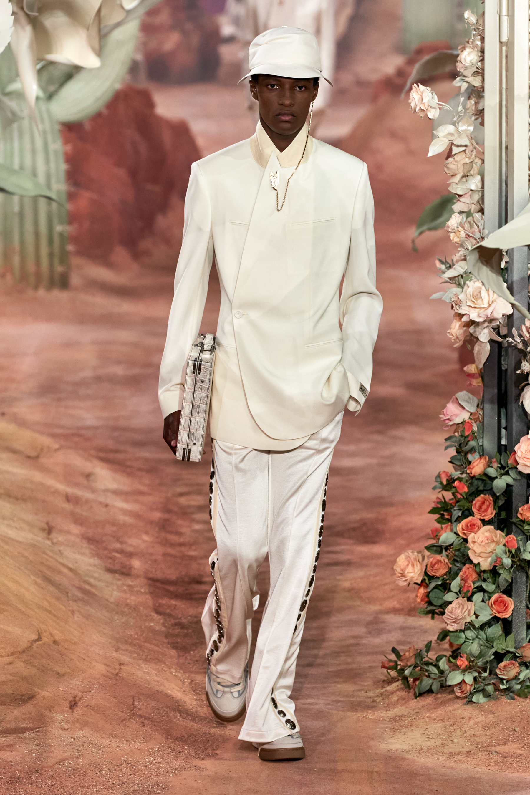 Look 50