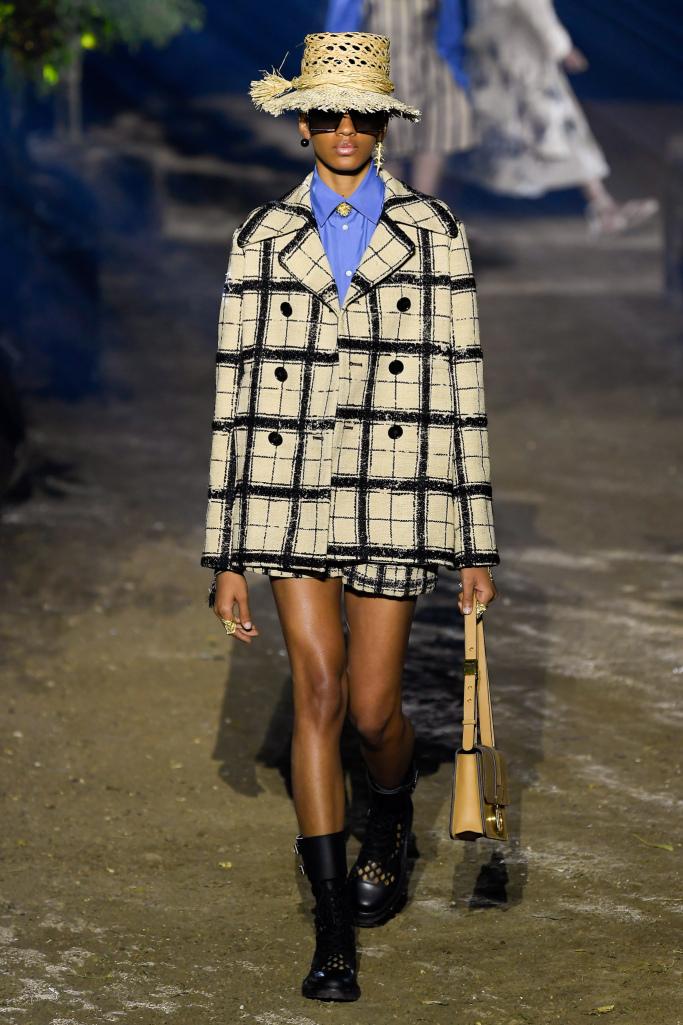 Look 14