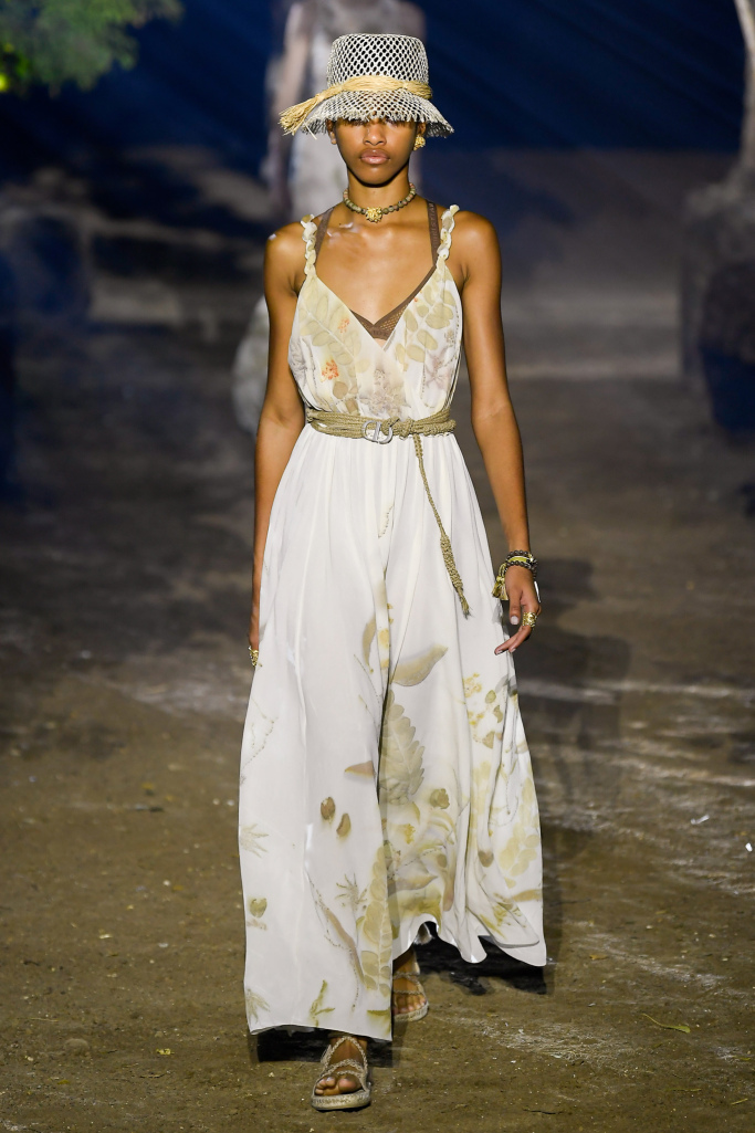 Look 24