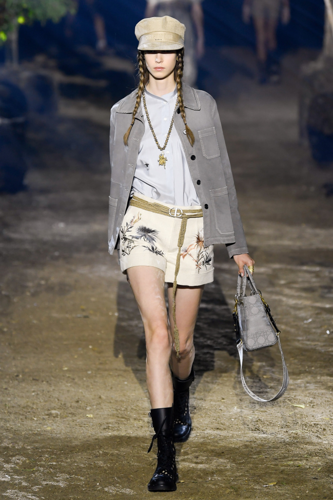 Look 28