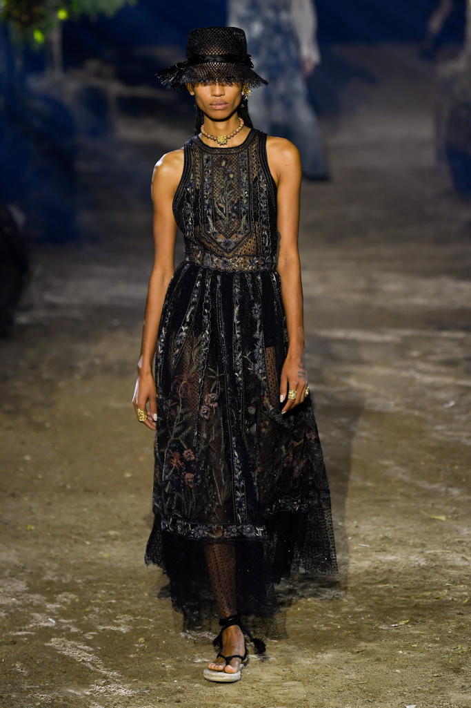 Look 77