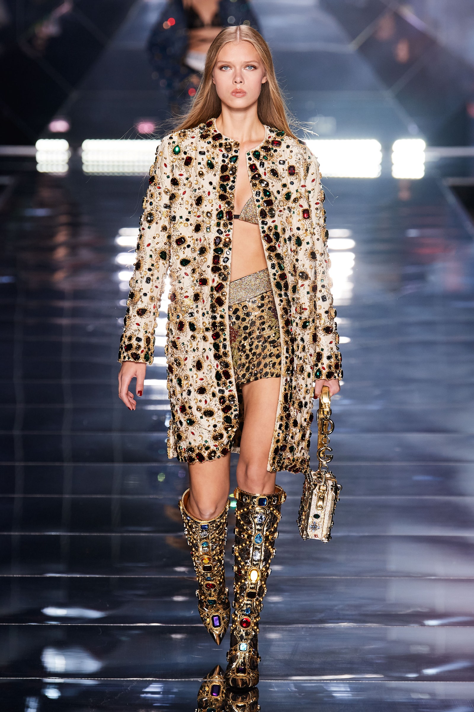 Look 13