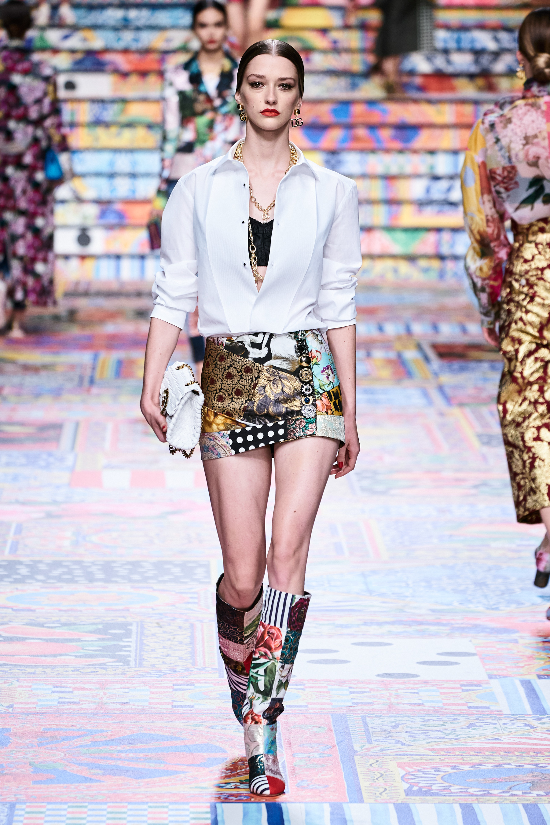 Look 15