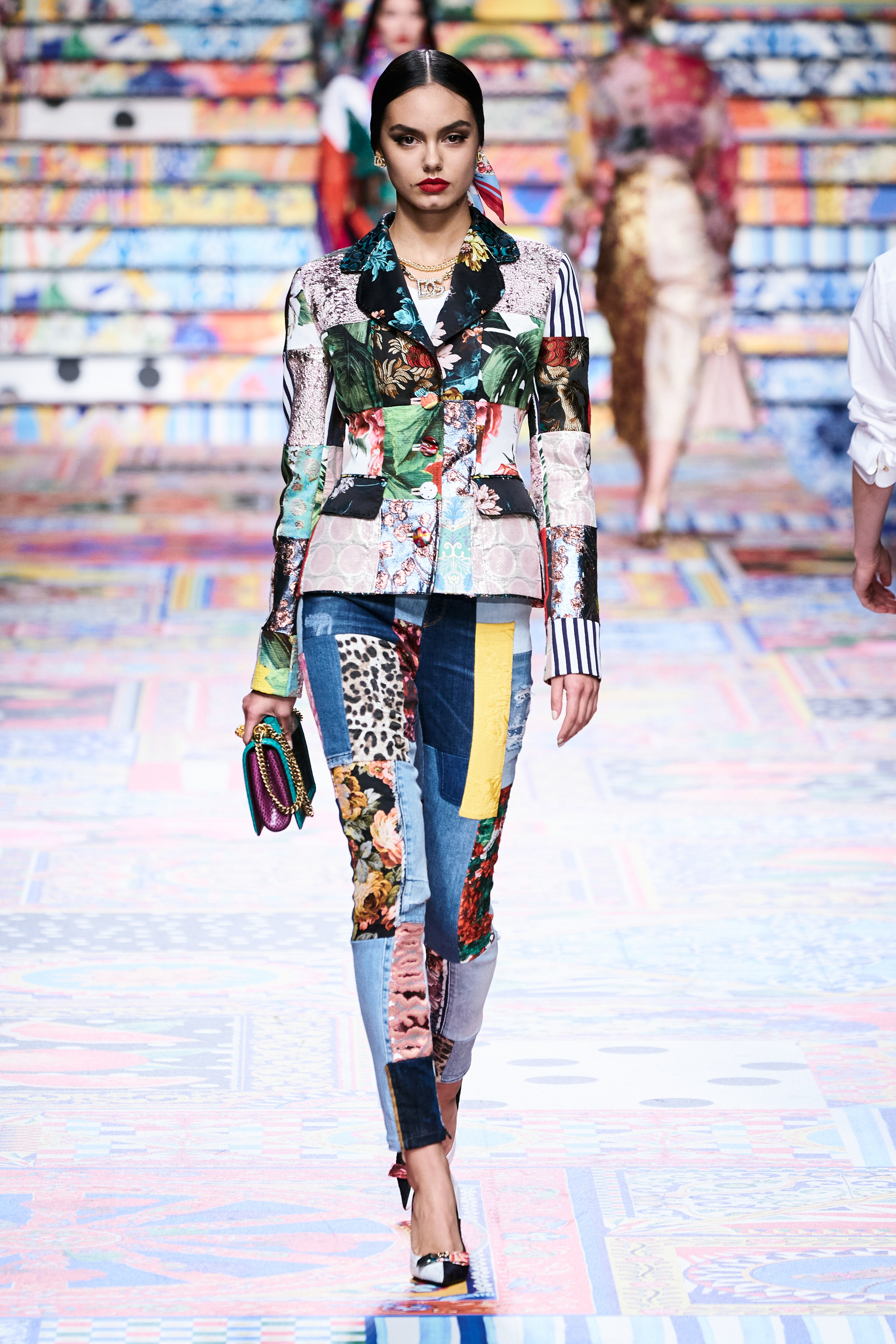 Look 16