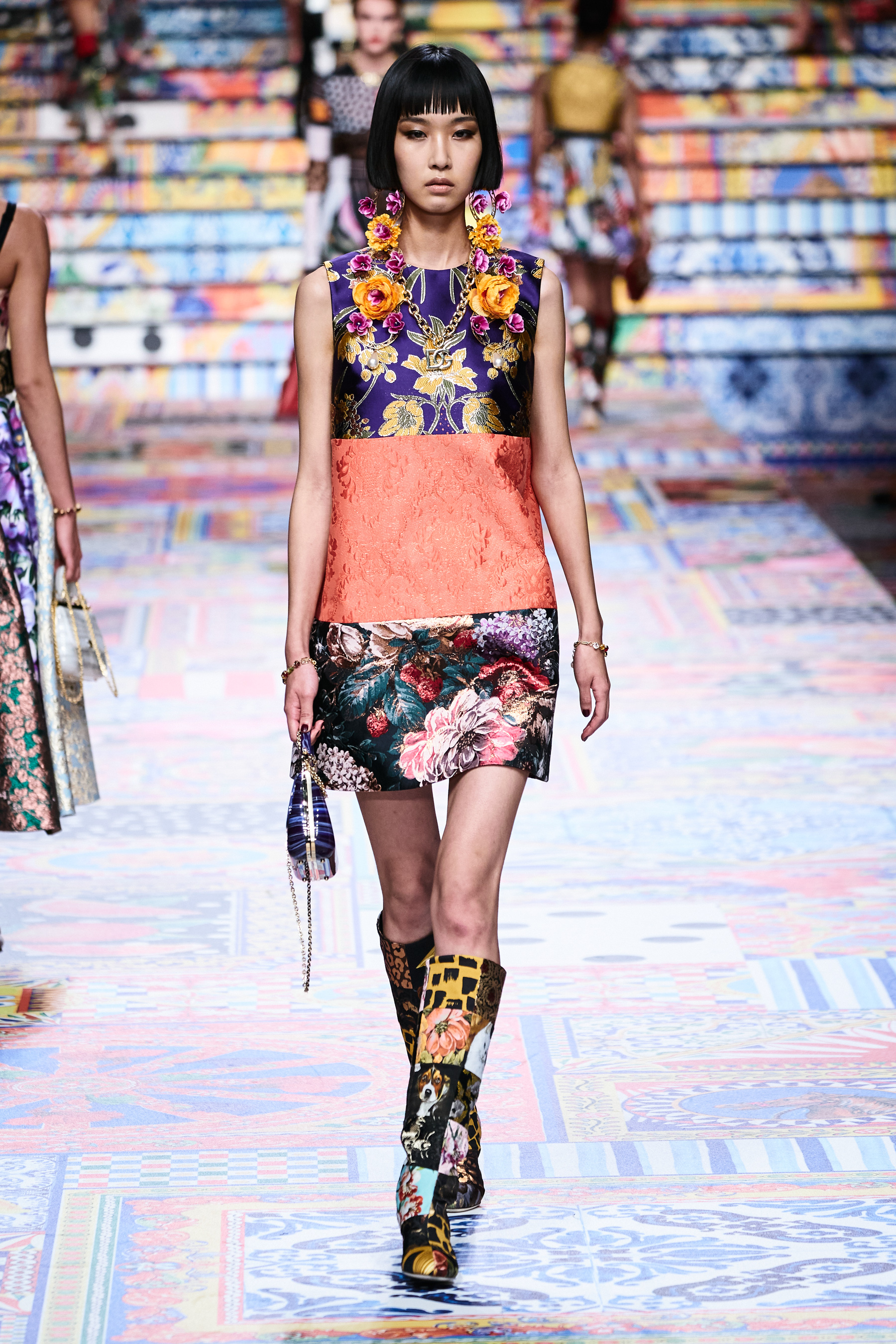 Look 25