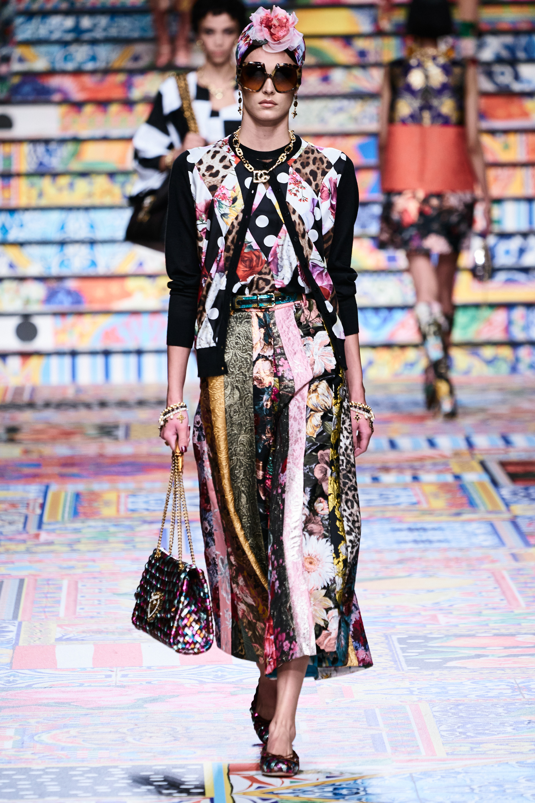 Look 28