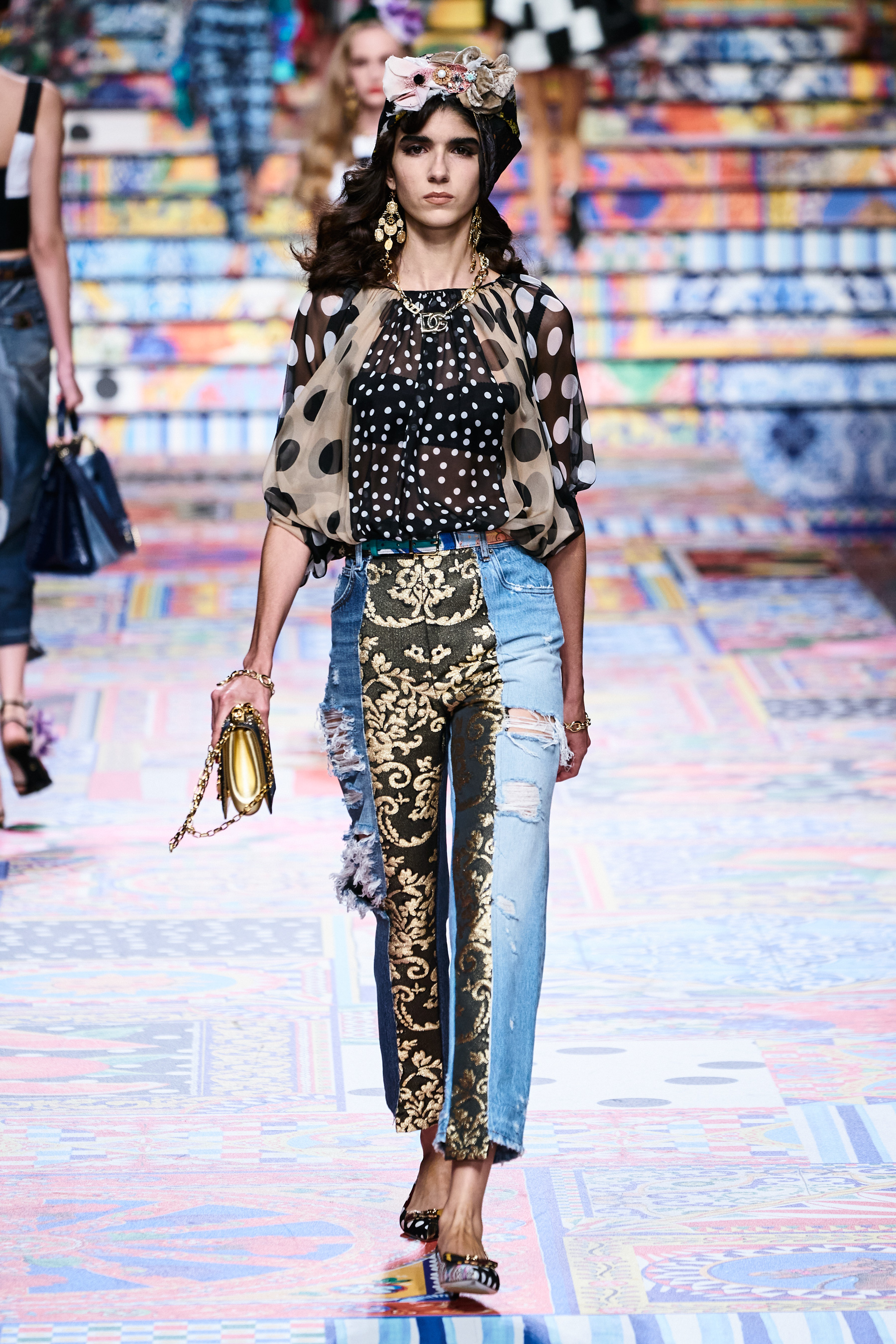 Look 32