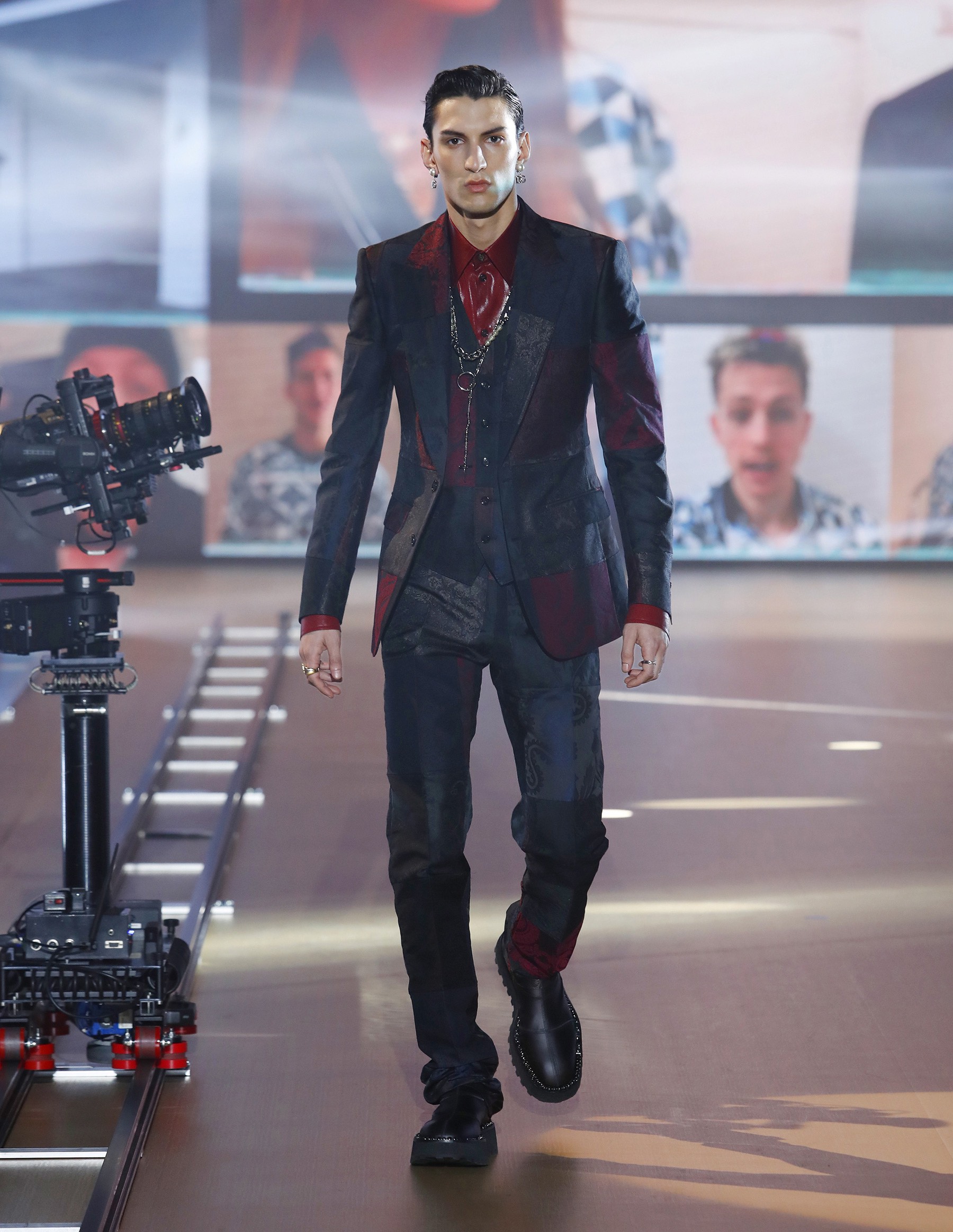 Look 9
