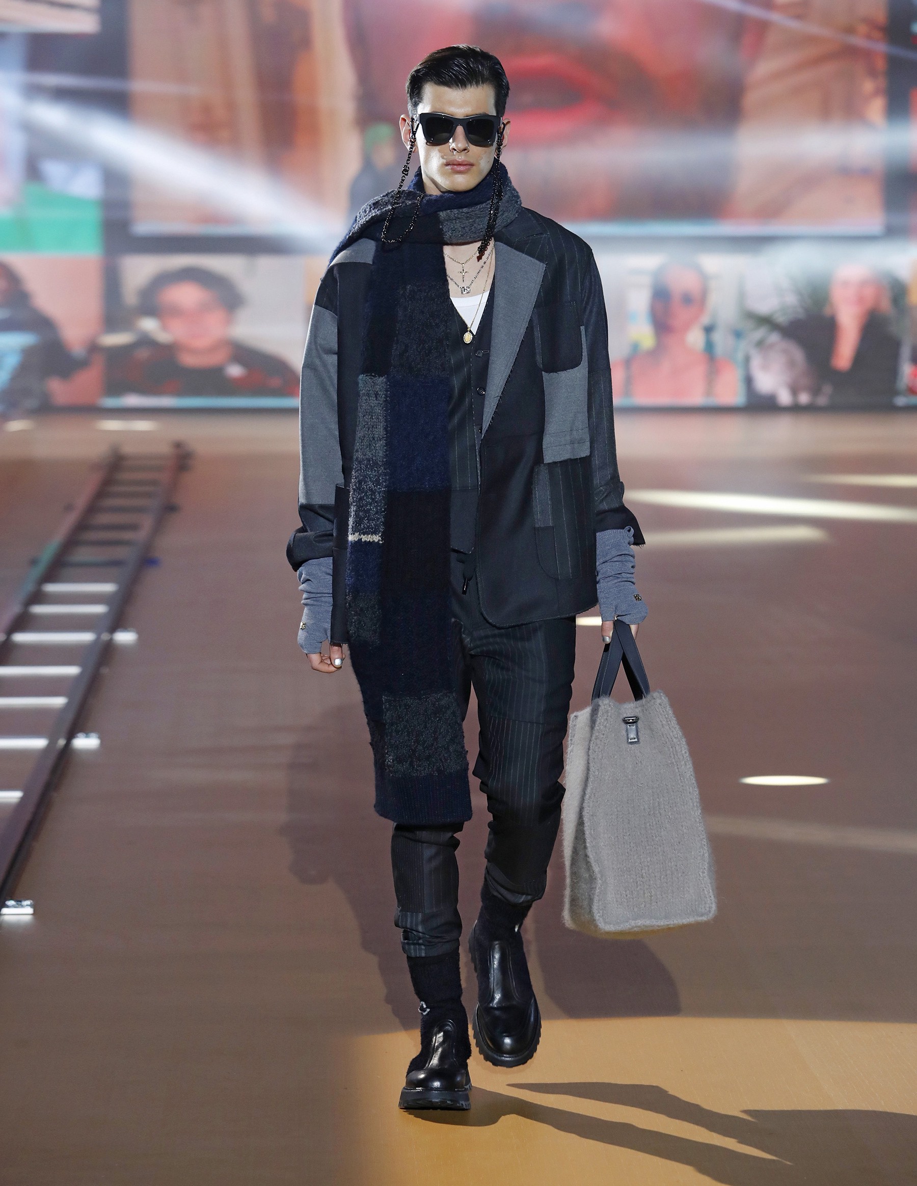 Look 11