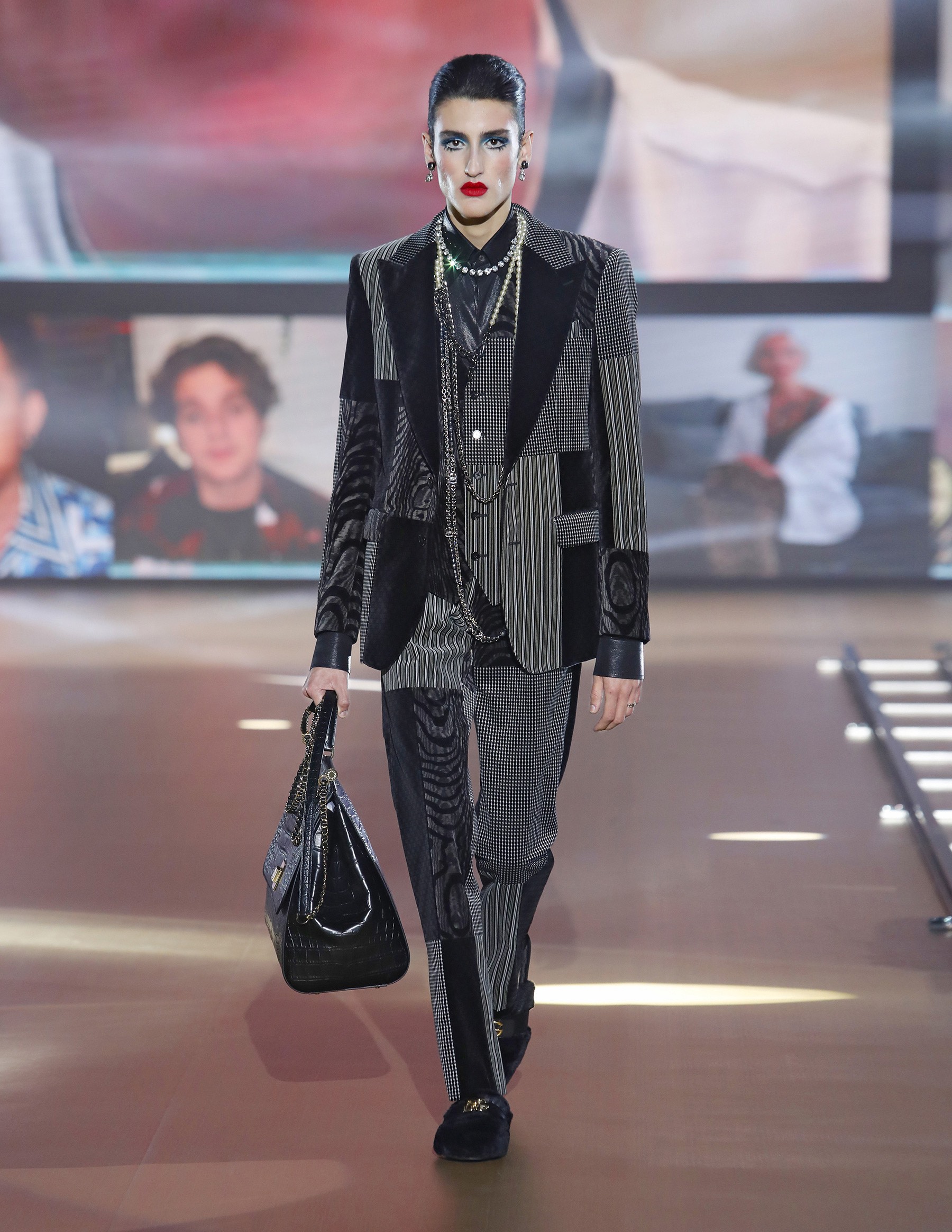 Look 23