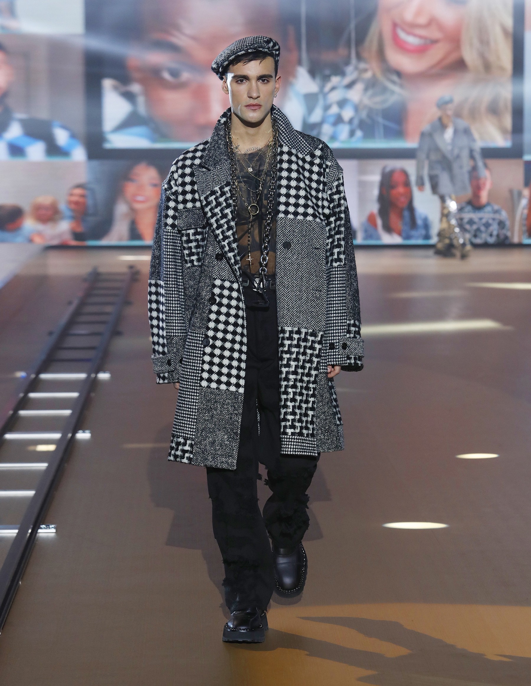 Look 27