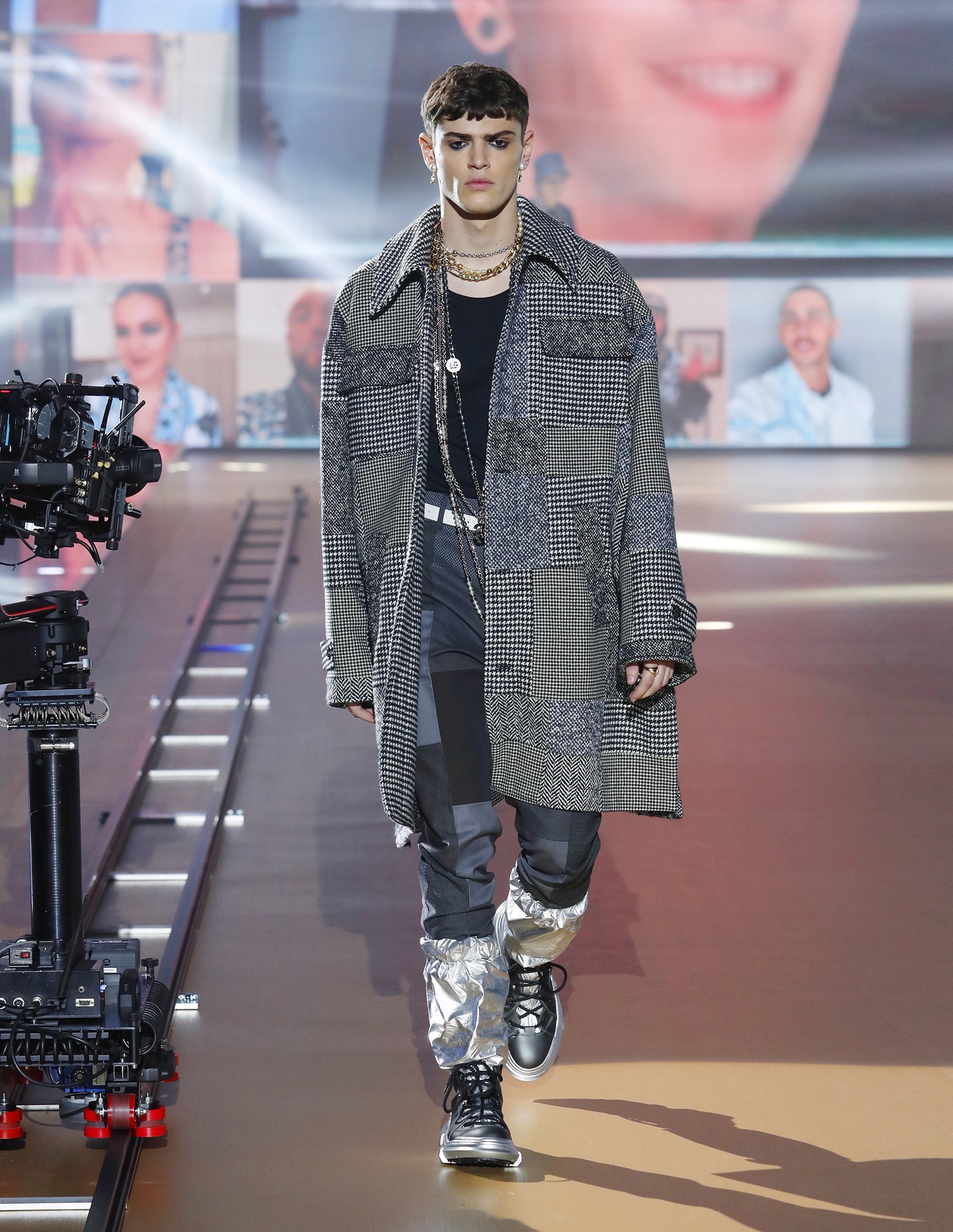 Look 29