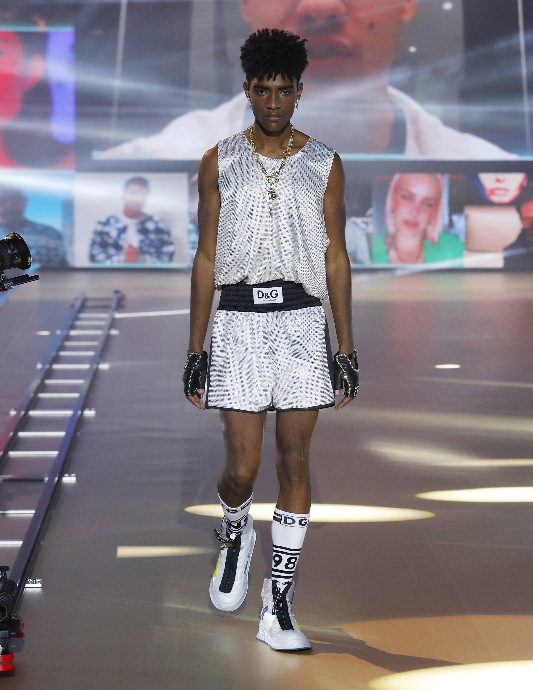 Look 43