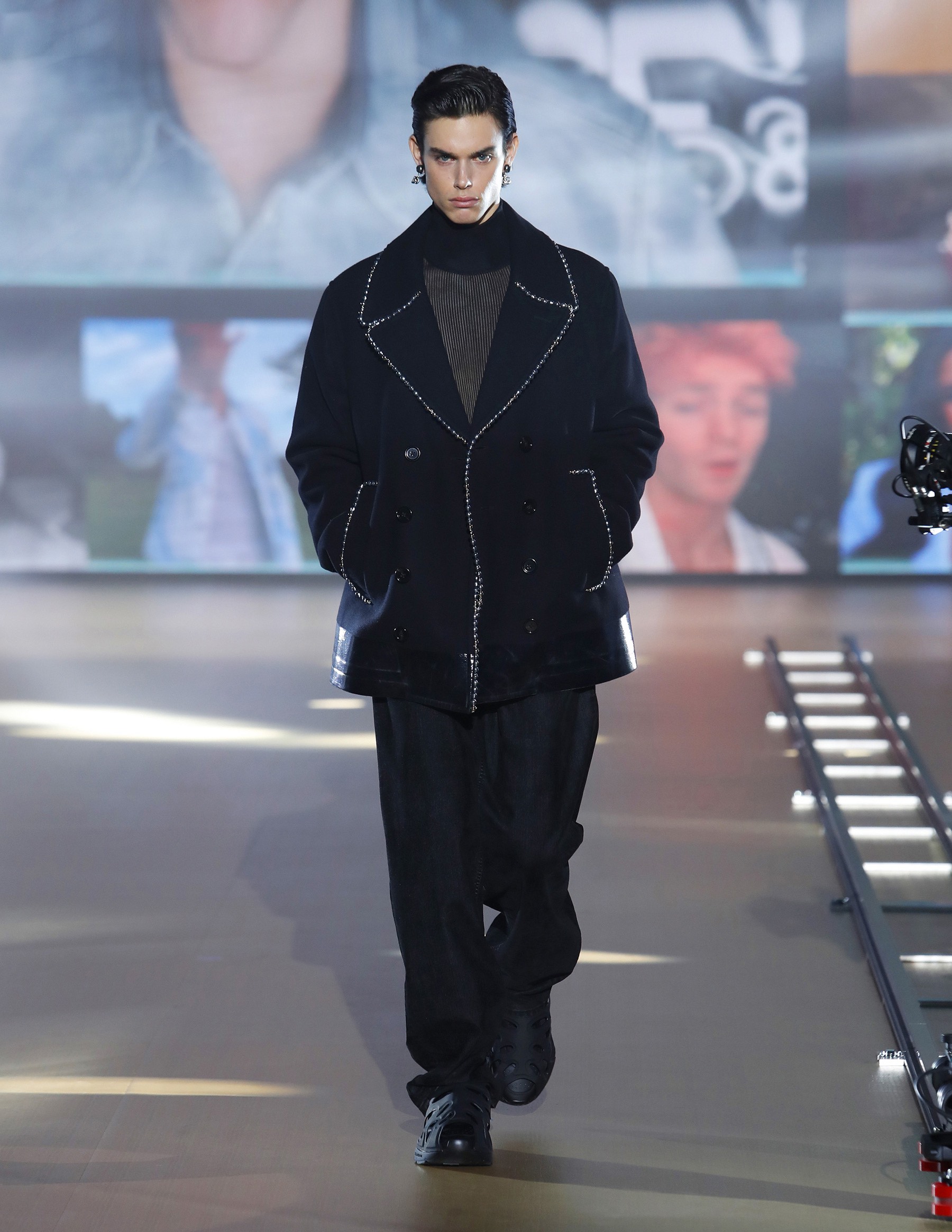 Look 48