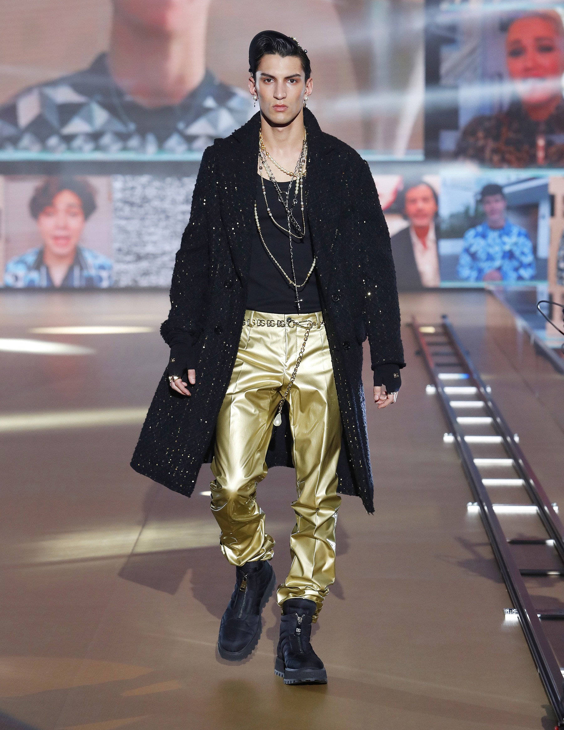 Look 60