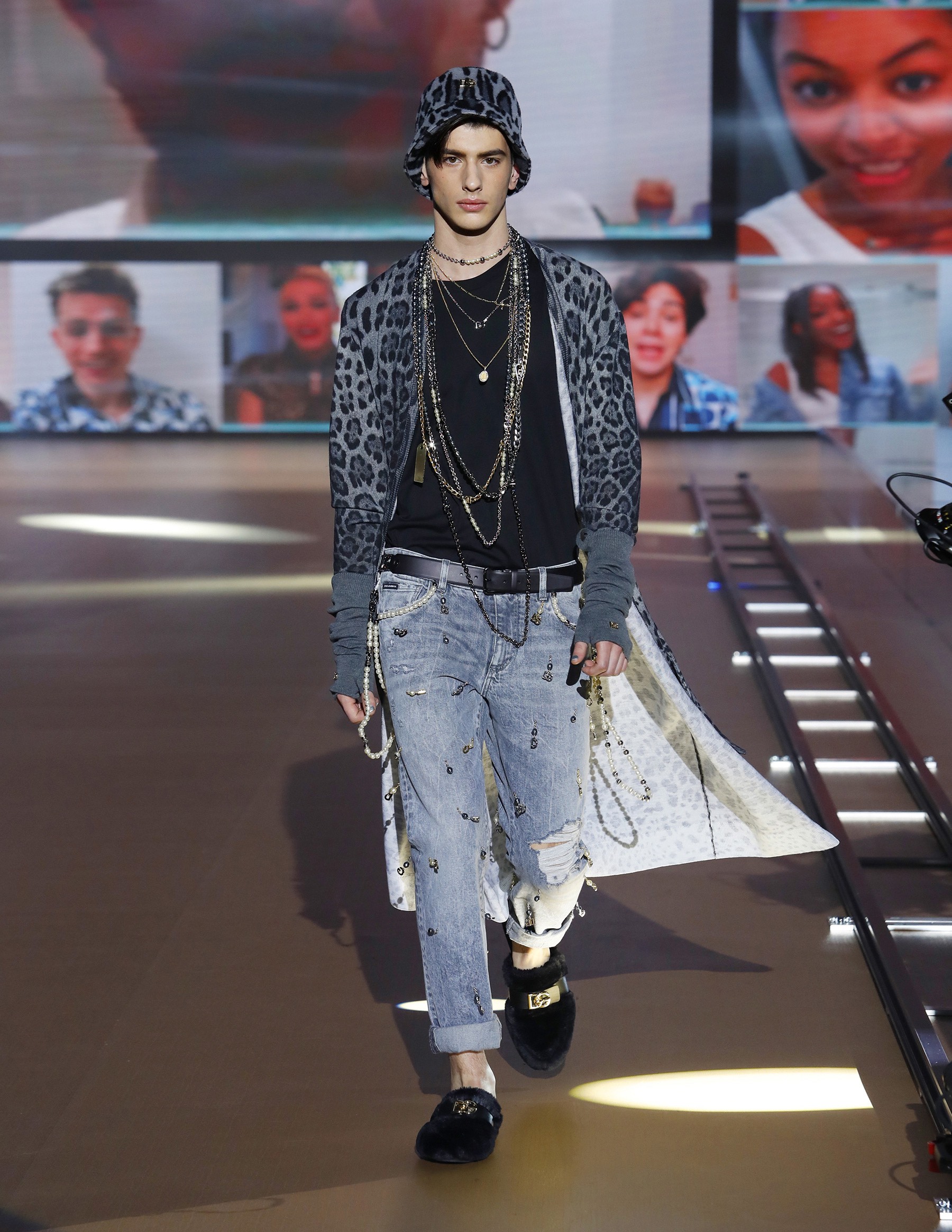 Look 90