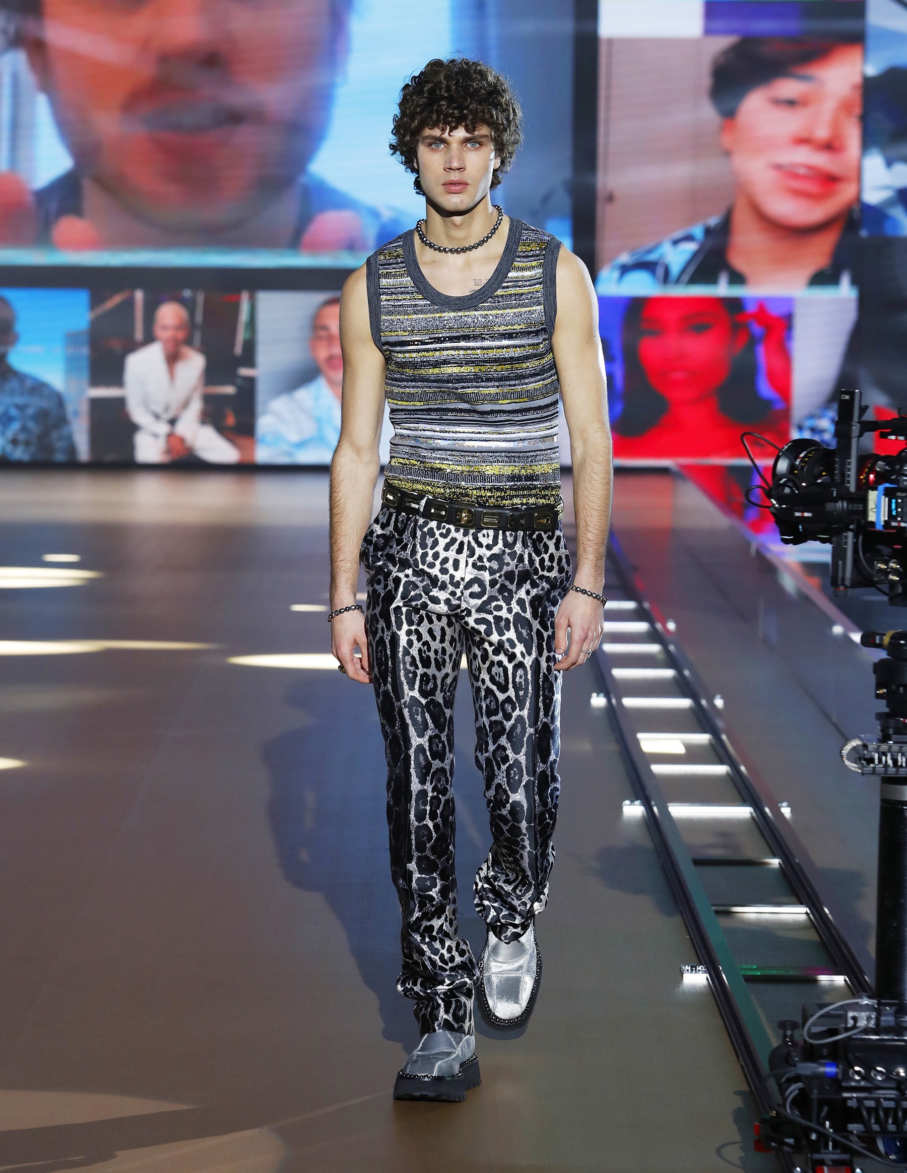 Look 94