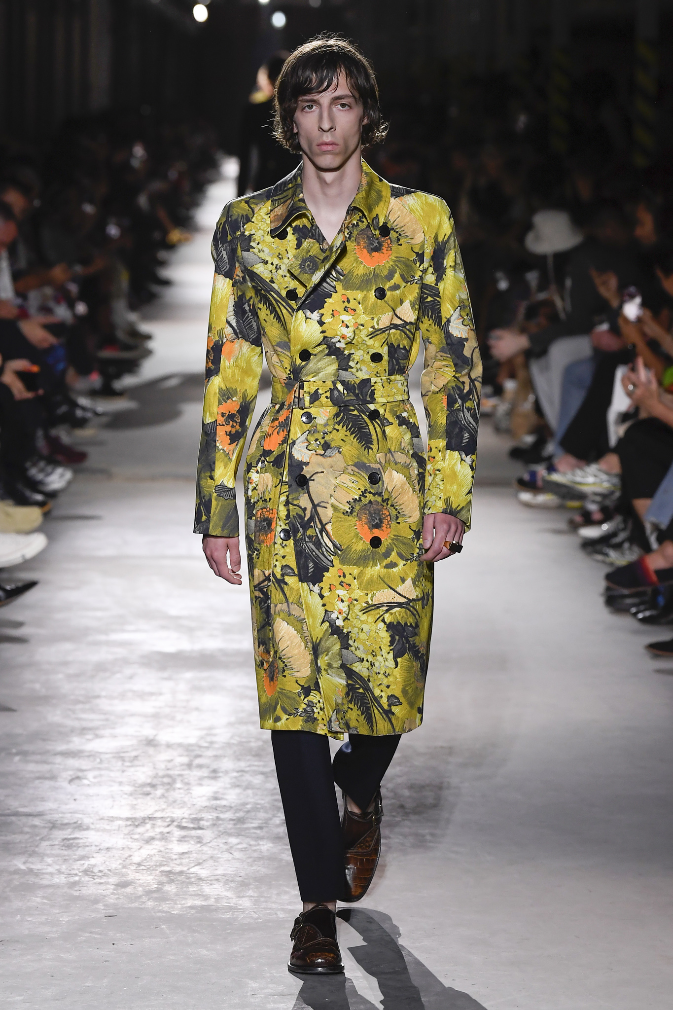 Look 10