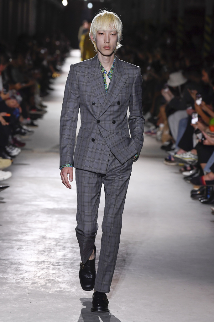 Look 11