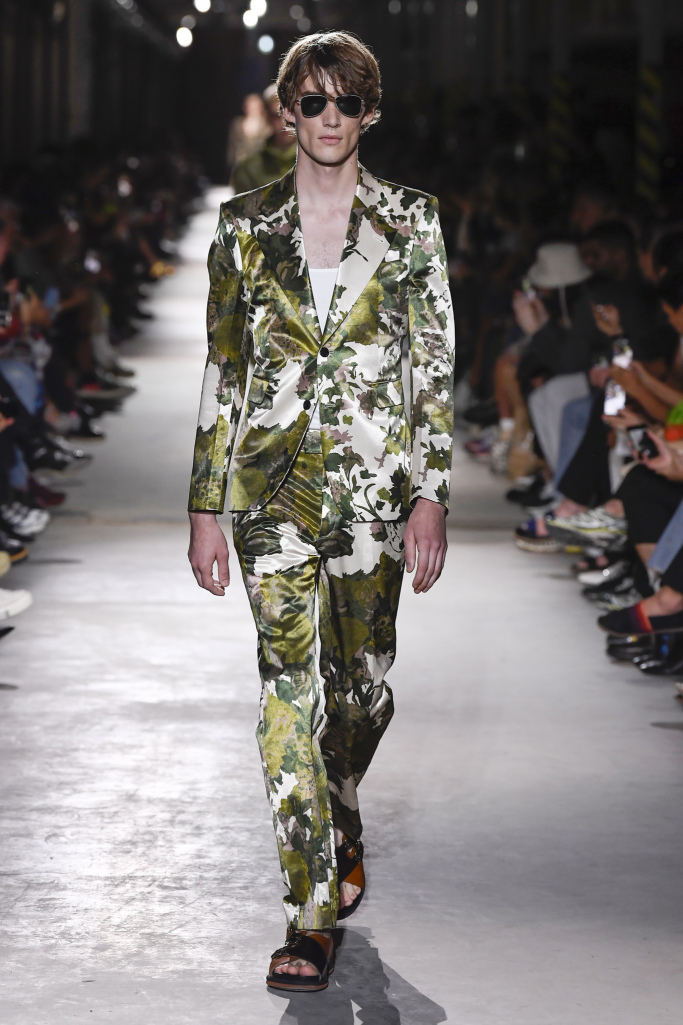 Look 15