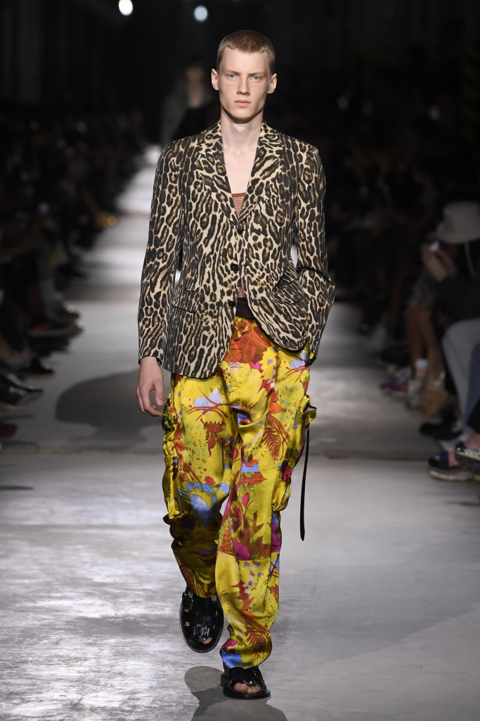 Look 18