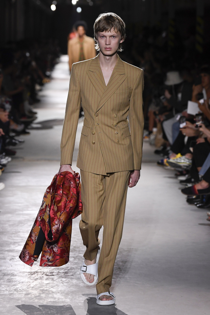 Look 38