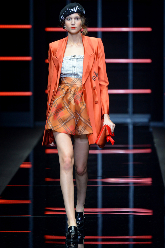 Look 15